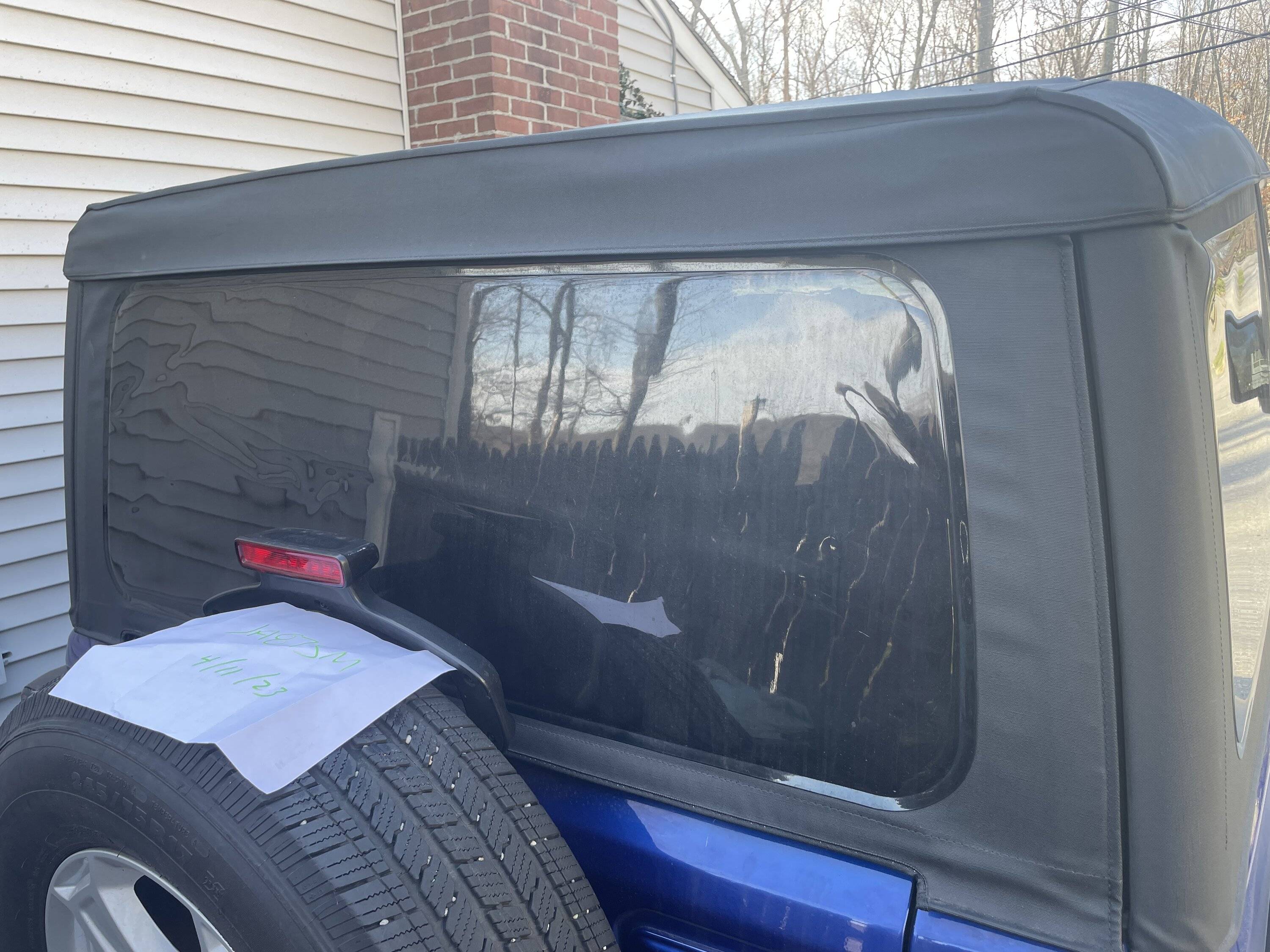 Jeep Wrangler JL Mopar oem standard soft top 2 door tinted 30B65693-9643-473F-B3E7-B43B0FC17E4A