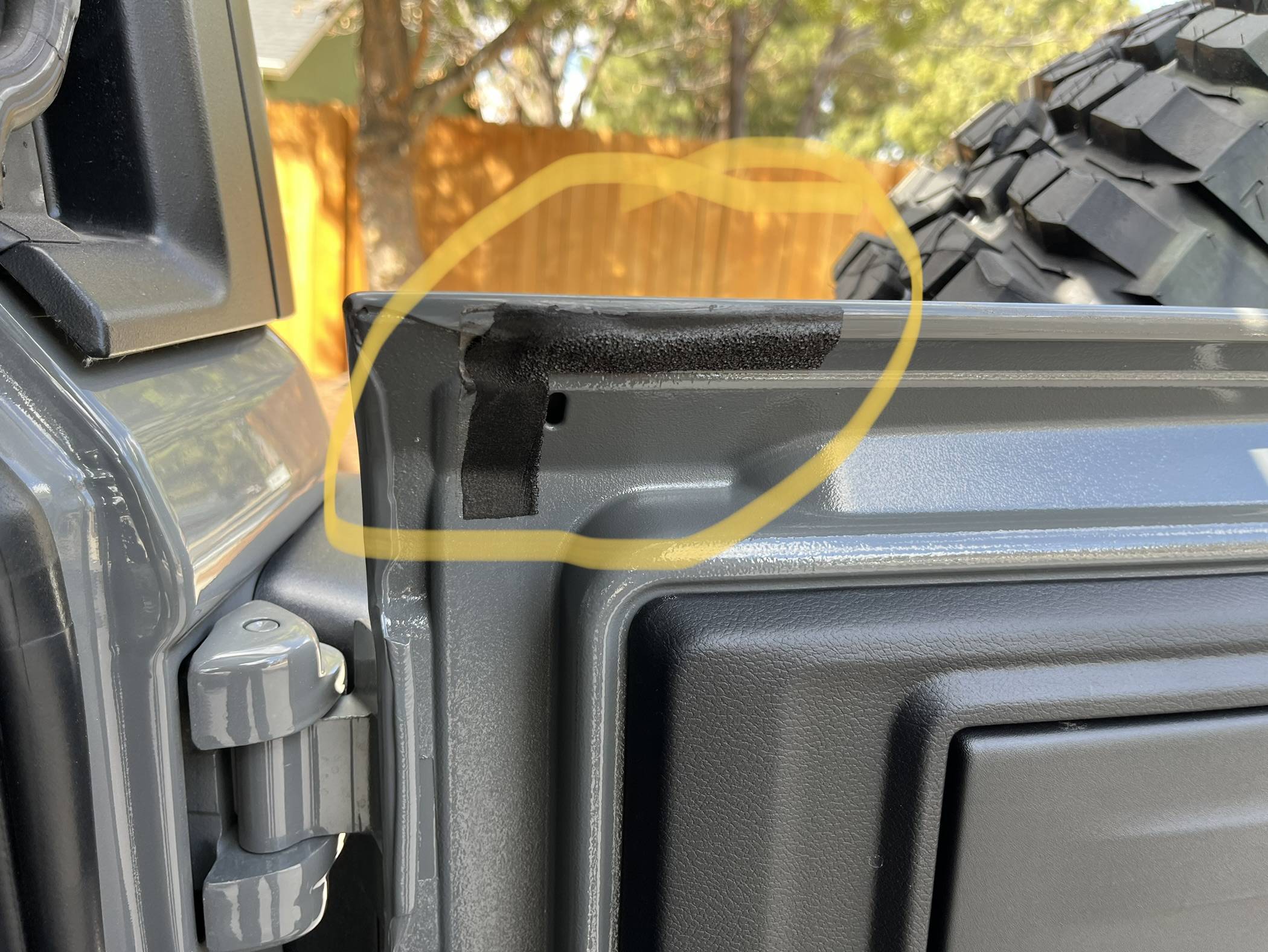 Jeep Wrangler JL Tape on tailgate? IMG_1874