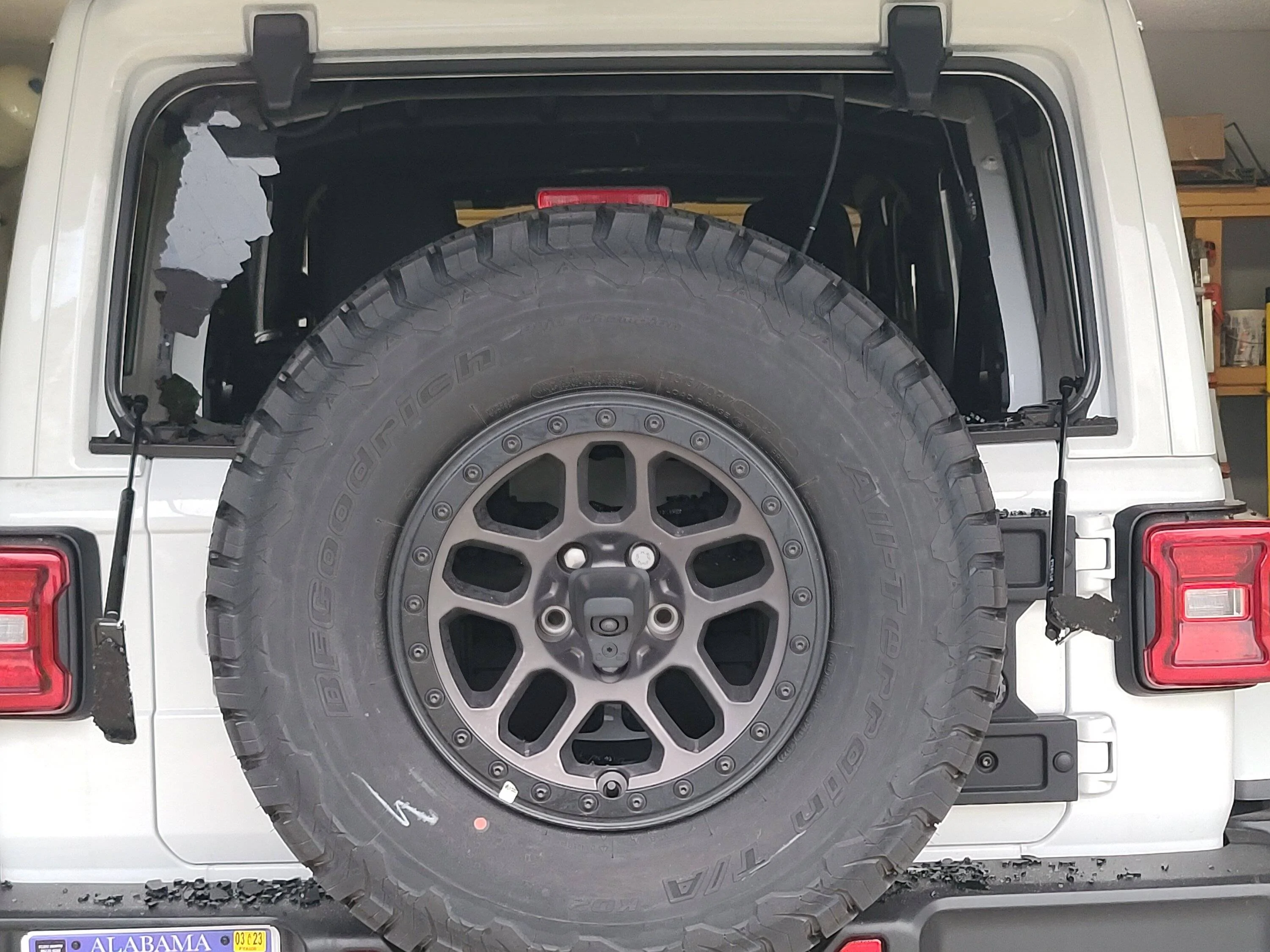 Jeep Wrangler JL Back Windshield Exploded 20230413_065518
