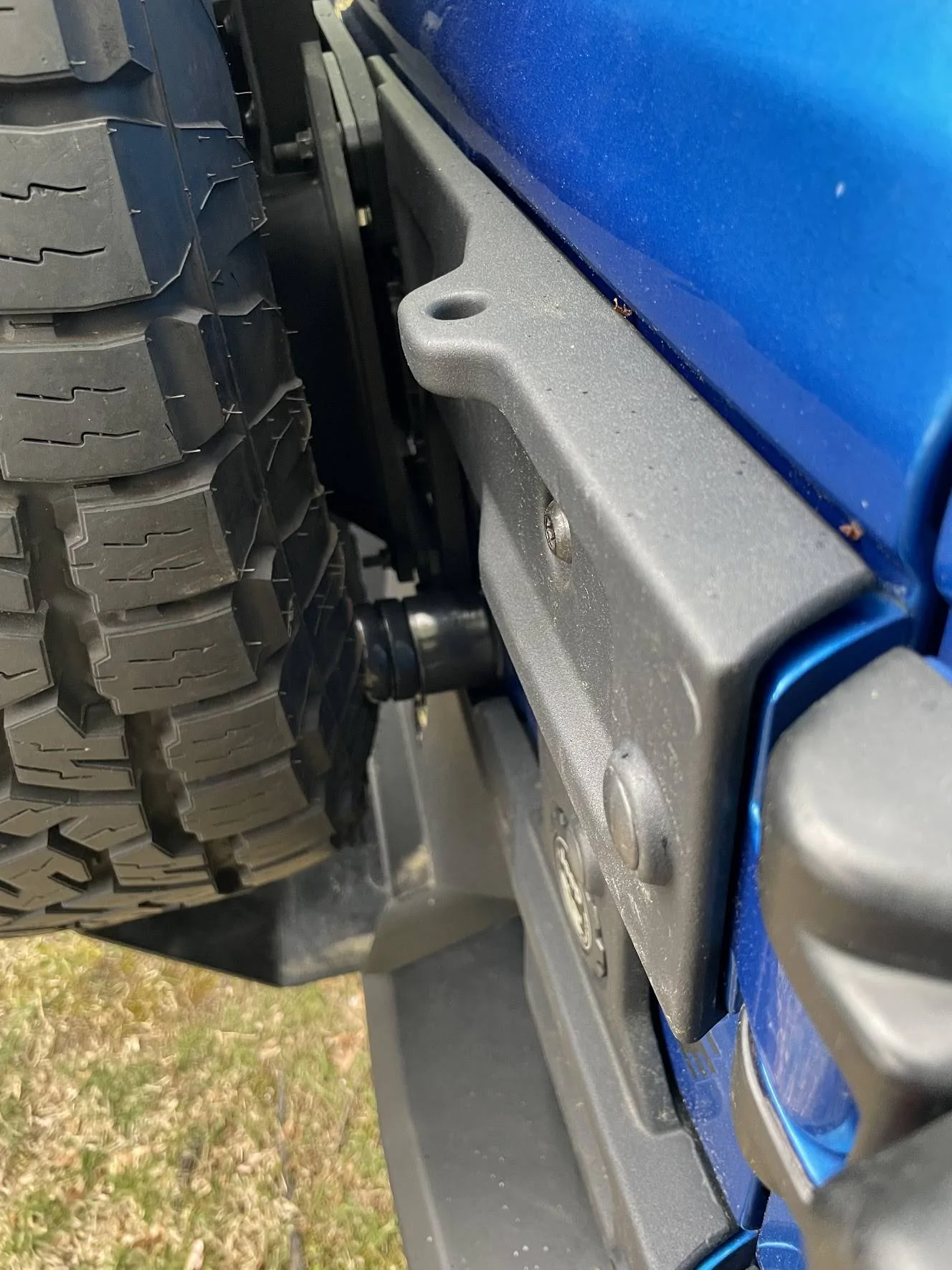 Jeep Wrangler JL Tailgate Bumpstops? IMG_6495