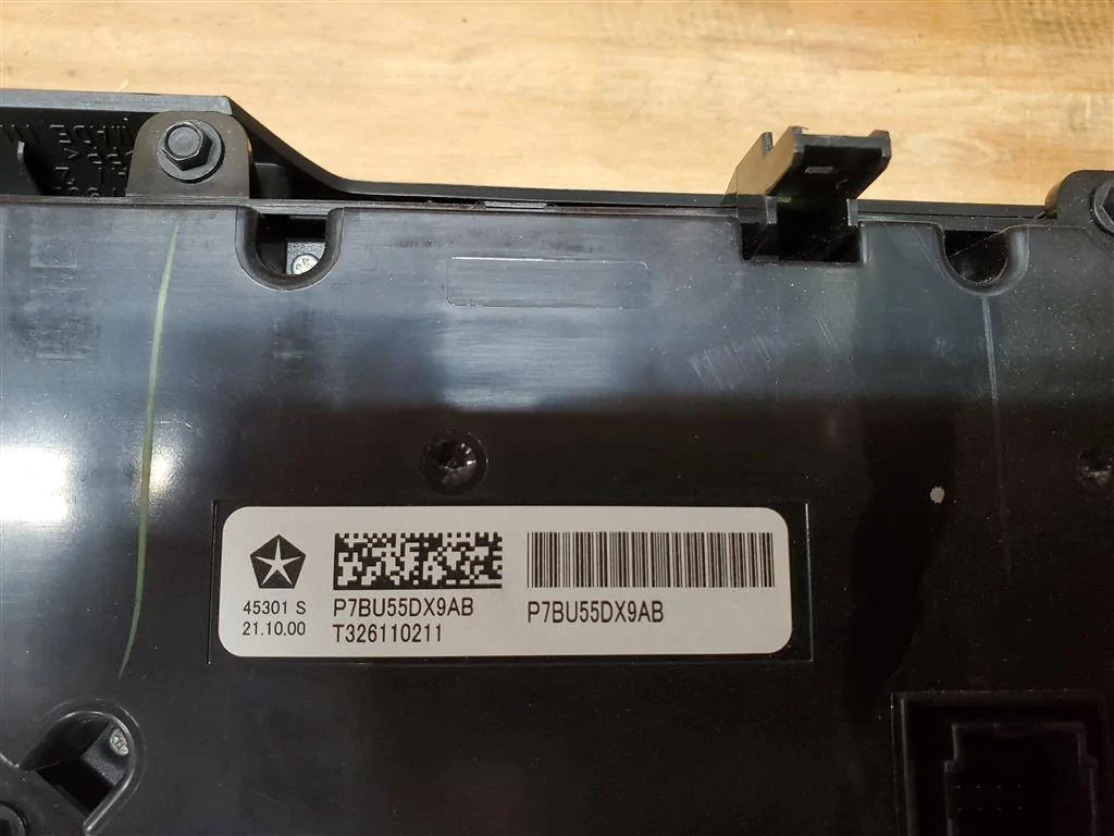 Jeep Wrangler JL 7" Uconnect with Sirius, bezel, unlock code. HVAC controls.  Prices lowered. 20230404_132558 (Medium)