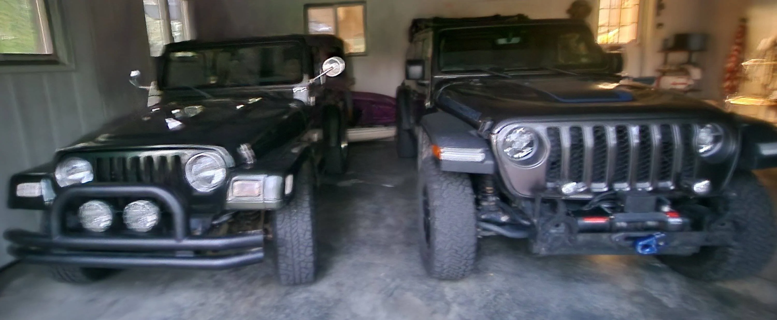 Jeep Wrangler JL TJ styling cues in JL? 20230418_193659