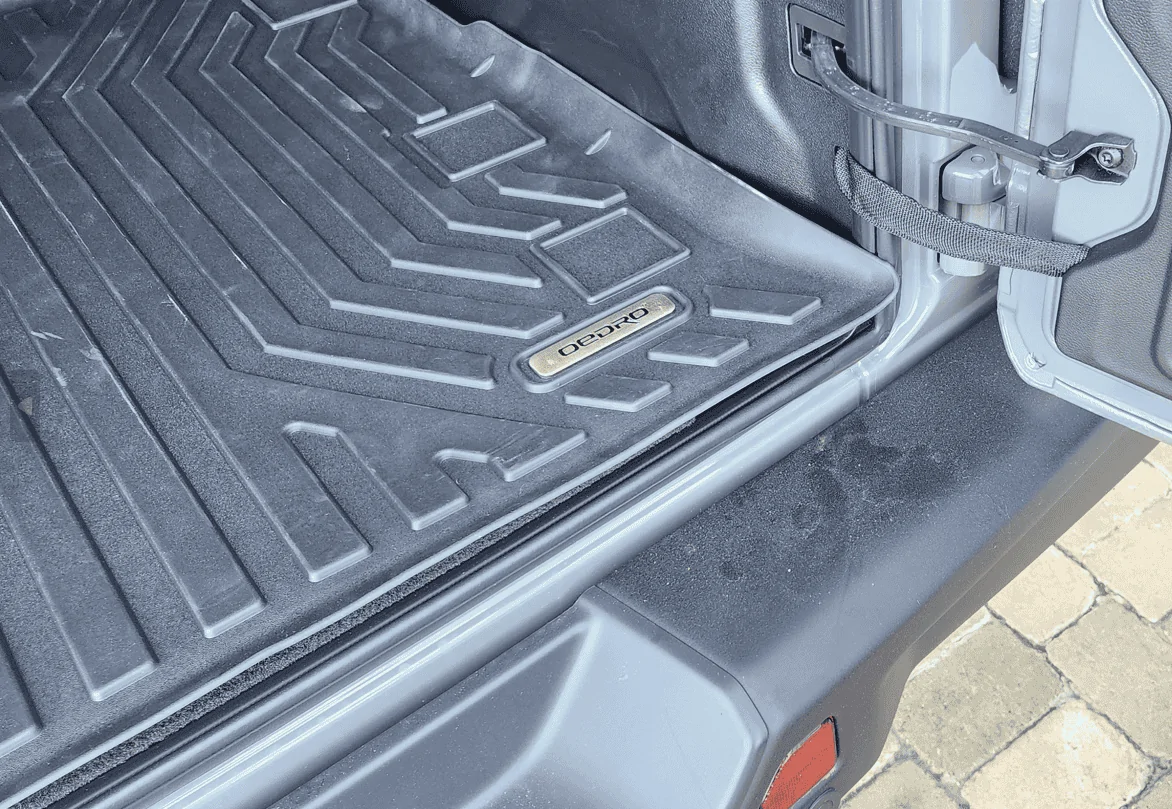 Jeep Wrangler JL Trunk mat...WTF 1681865894072