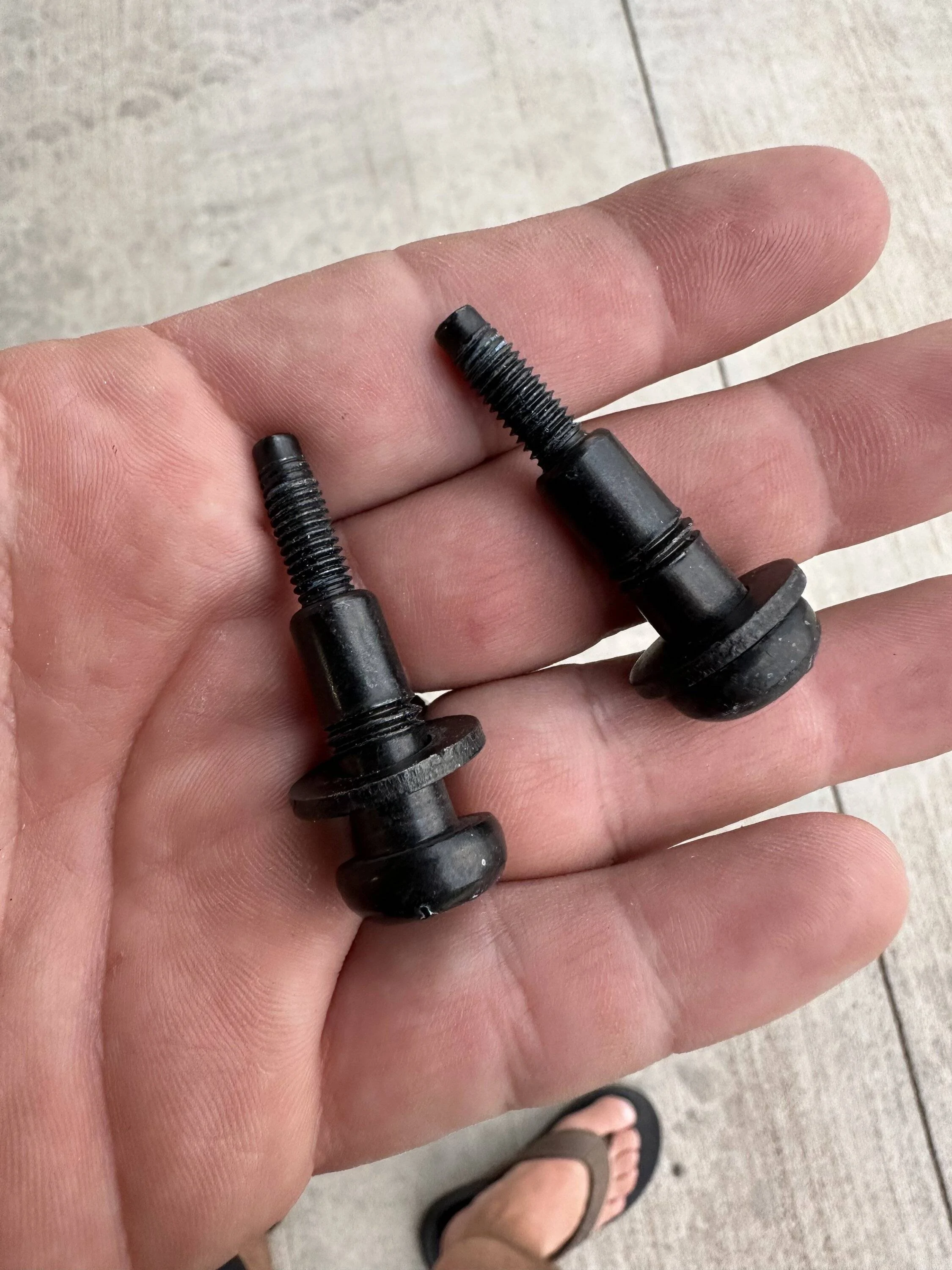Jeep Wrangler JL Name this part 6CAACF98-EEE3-4E94-B75D-229E1E496C98