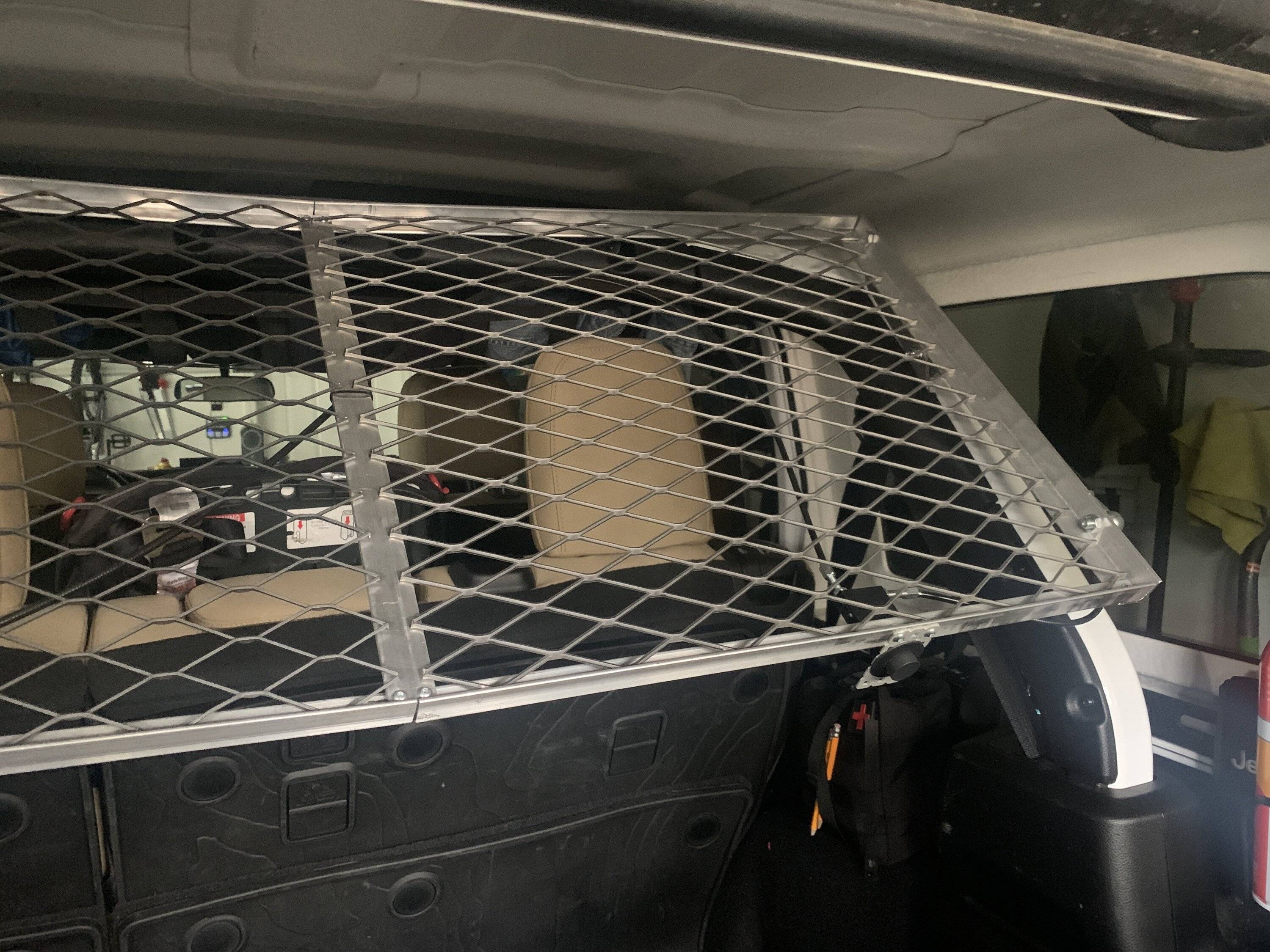 Jeep Wrangler JL Tilting cargo shelf IMG_9641
