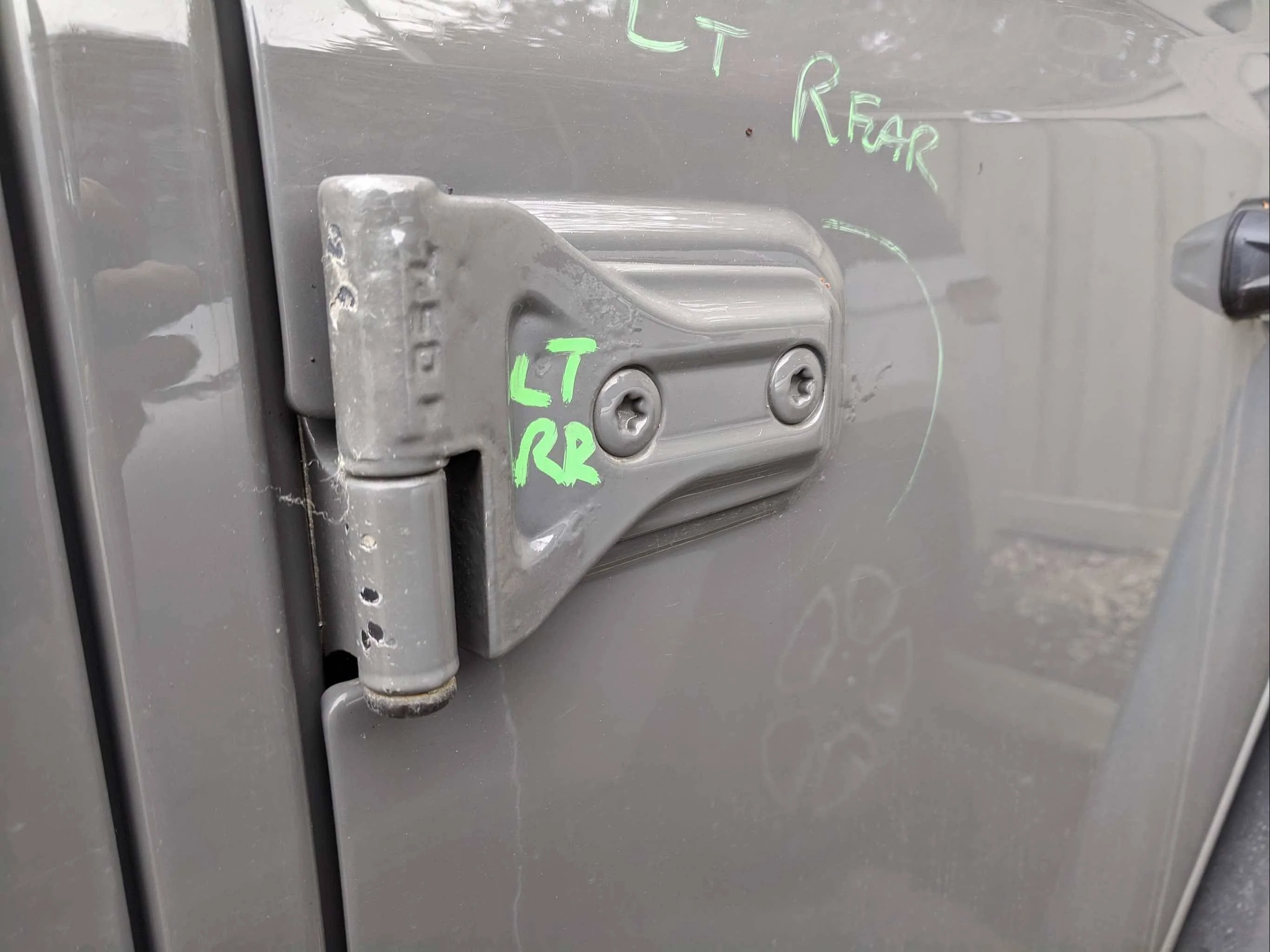 Jeep Wrangler JL Bubbles in Paint at Door Hinges 5FF3265D-DD0A-4C0C-9746-DDF68194B71C