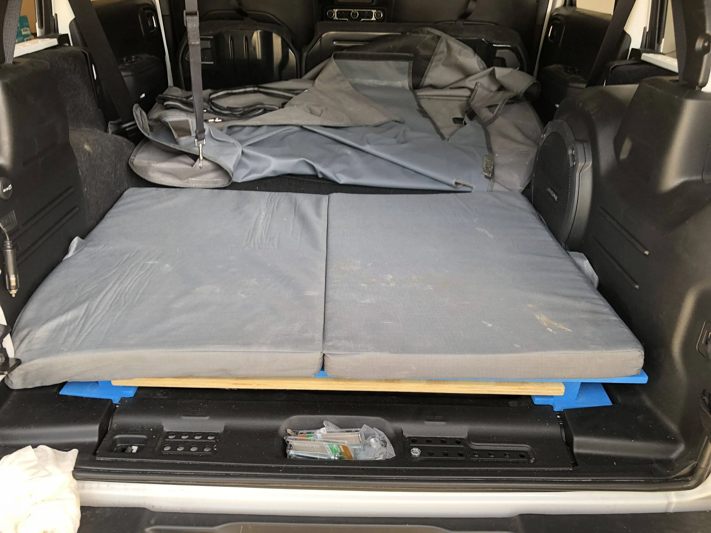 Jeep Wrangler JL JLU 4xe Slide-out Cargo Tray/Table IMG_1558