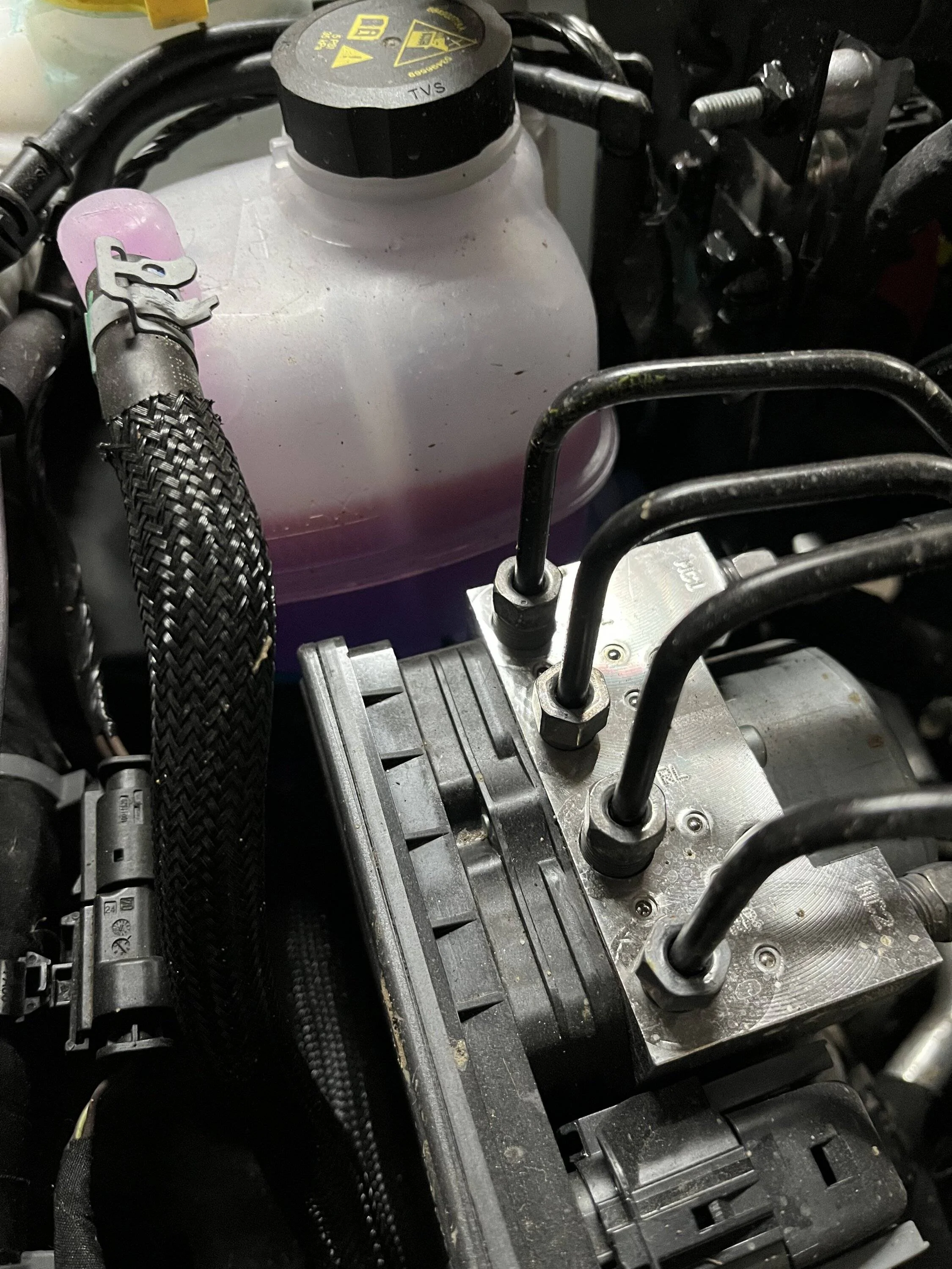 Jeep Wrangler JL Coolant reservoir level question IMG_1988