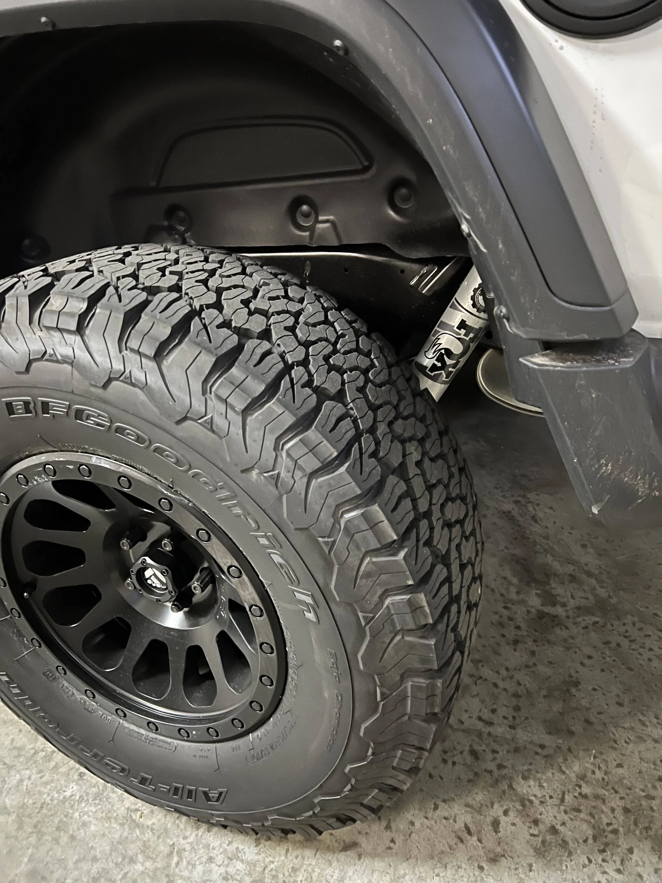 Jeep Wrangler JL Please help… what is this thing? IMG_4978