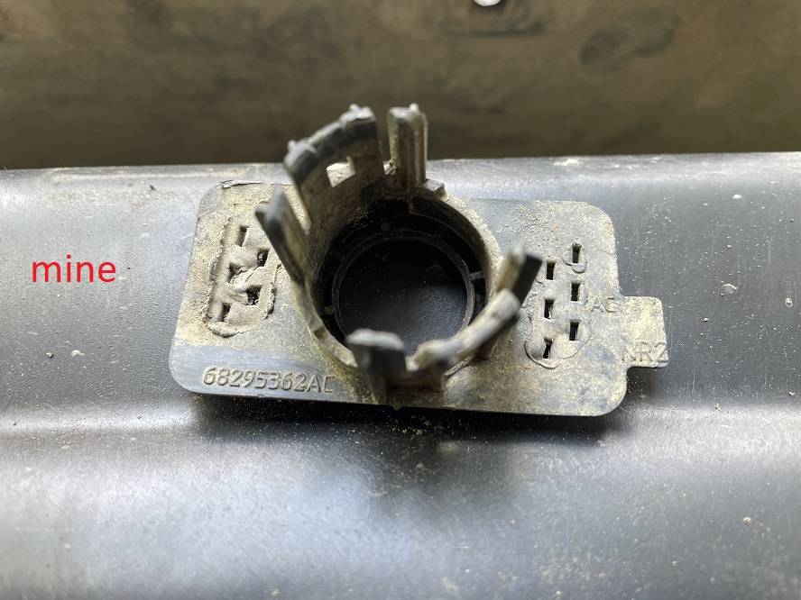 Jeep Wrangler JL Park Sense connectors different between model years? IMG_9732