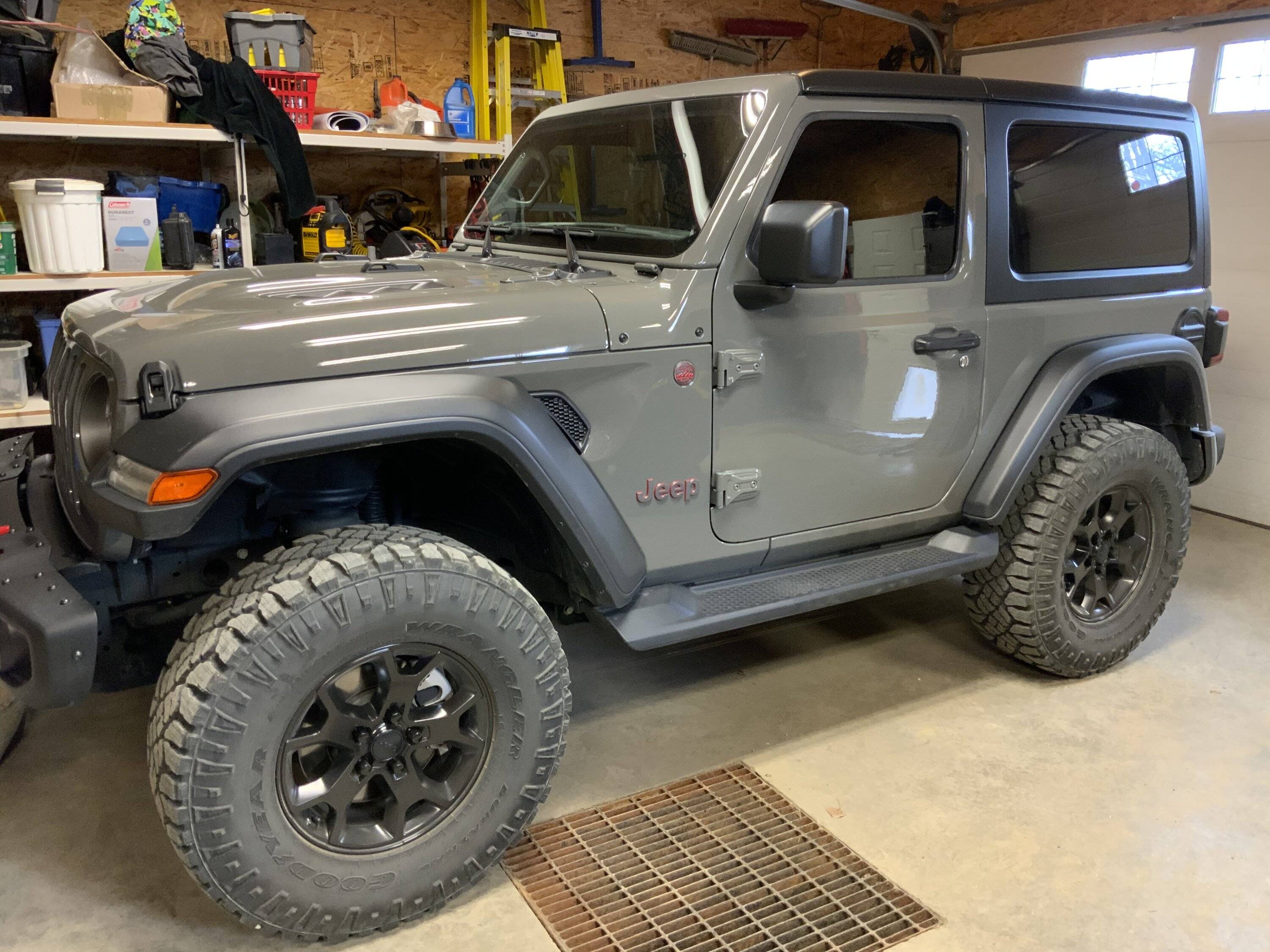 Jeep Wrangler JL Debating debadging 5383995D-6C7E-4AC5-BEDF-84BDB1E9B214