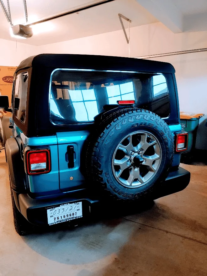 Jeep Wrangler JL Debating debadging 1682427157596