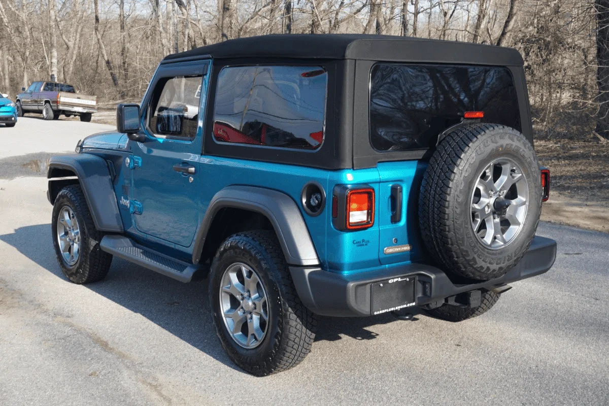 Jeep Wrangler JL Debating debadging 1682427181941
