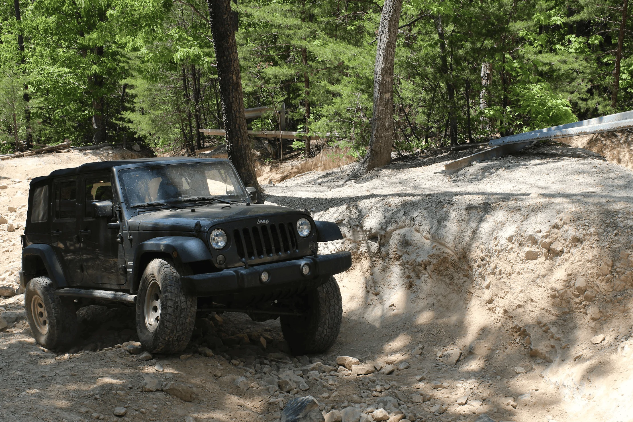 Jeep Wrangler JL '22 JLR 2.0T build progress/wheeling thread 1682451358532