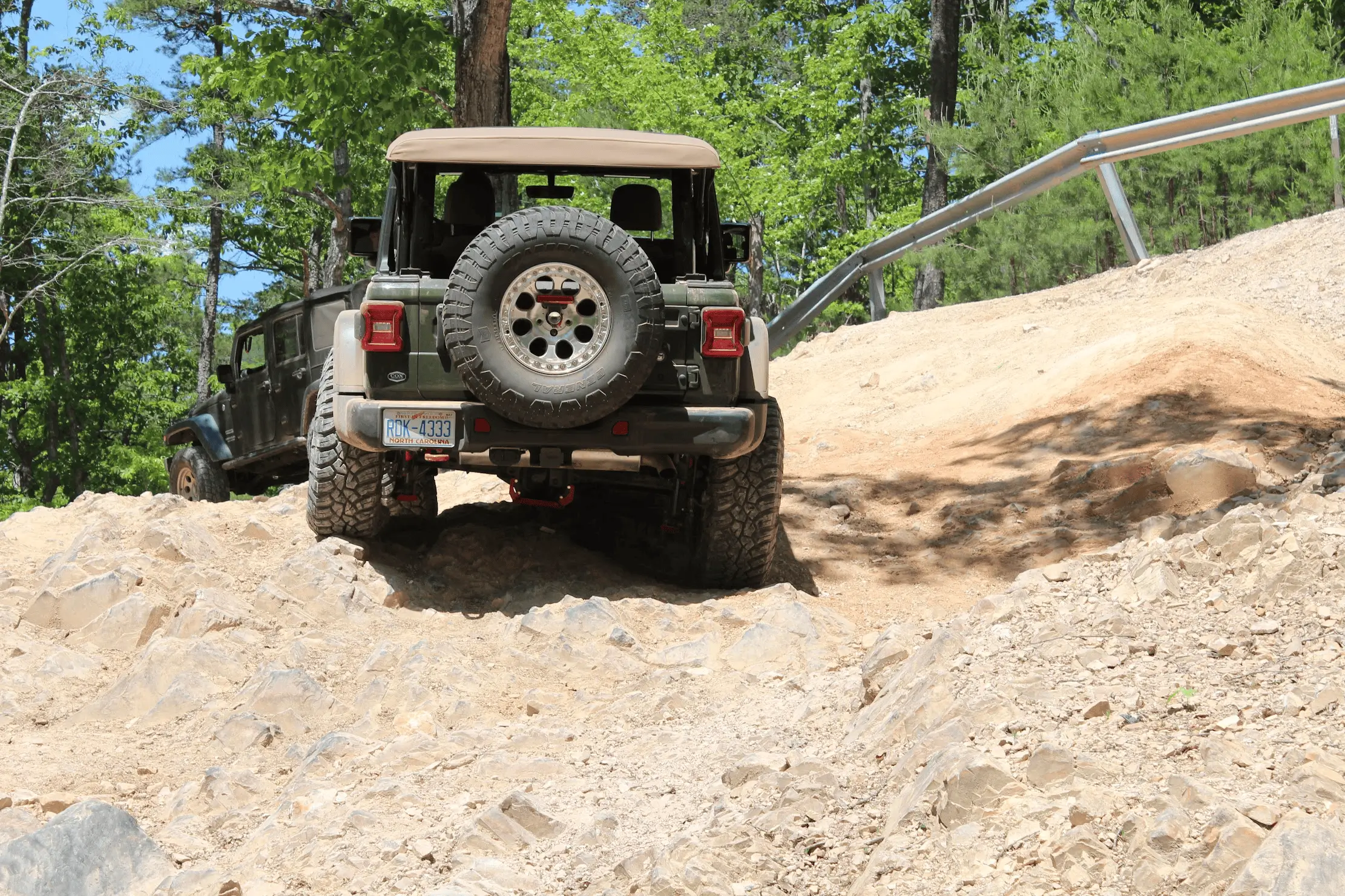 Jeep Wrangler JL '22 JLR 2.0T build progress/wheeling thread 1682451871863