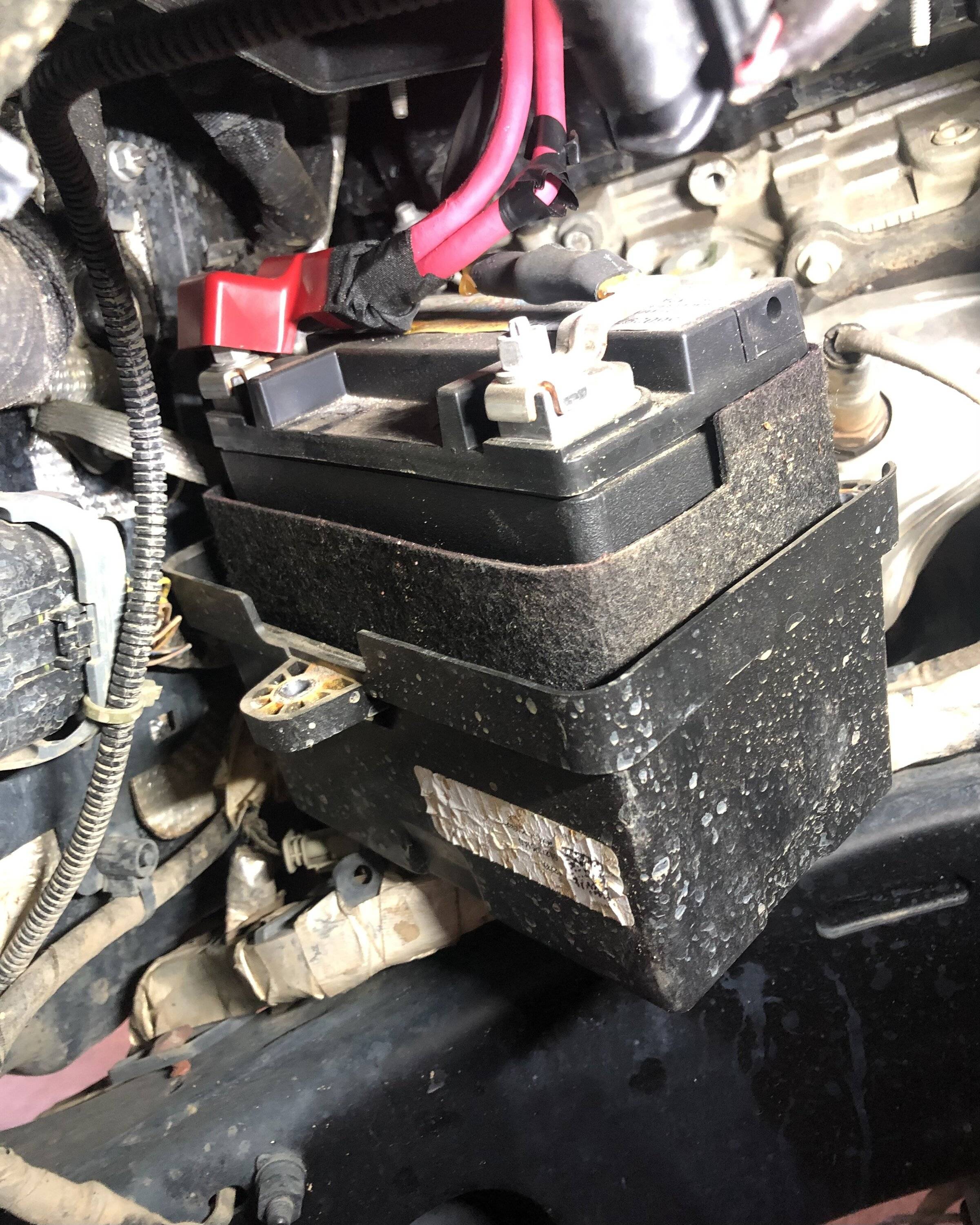 Jeep Wrangler JL AUX battery not available CA6ADAD1-ACDD-4950-93A0-5E553756D41C