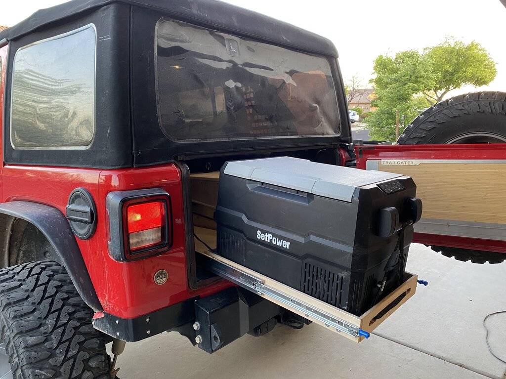 Jeep Wrangler JL A DIY Solution for Soft Tops: Fridge Slide, Drawer System & Sleeping Platform 47294e440f6b7e7c90f4bbde650eecc2969ca9ffc57ec13021