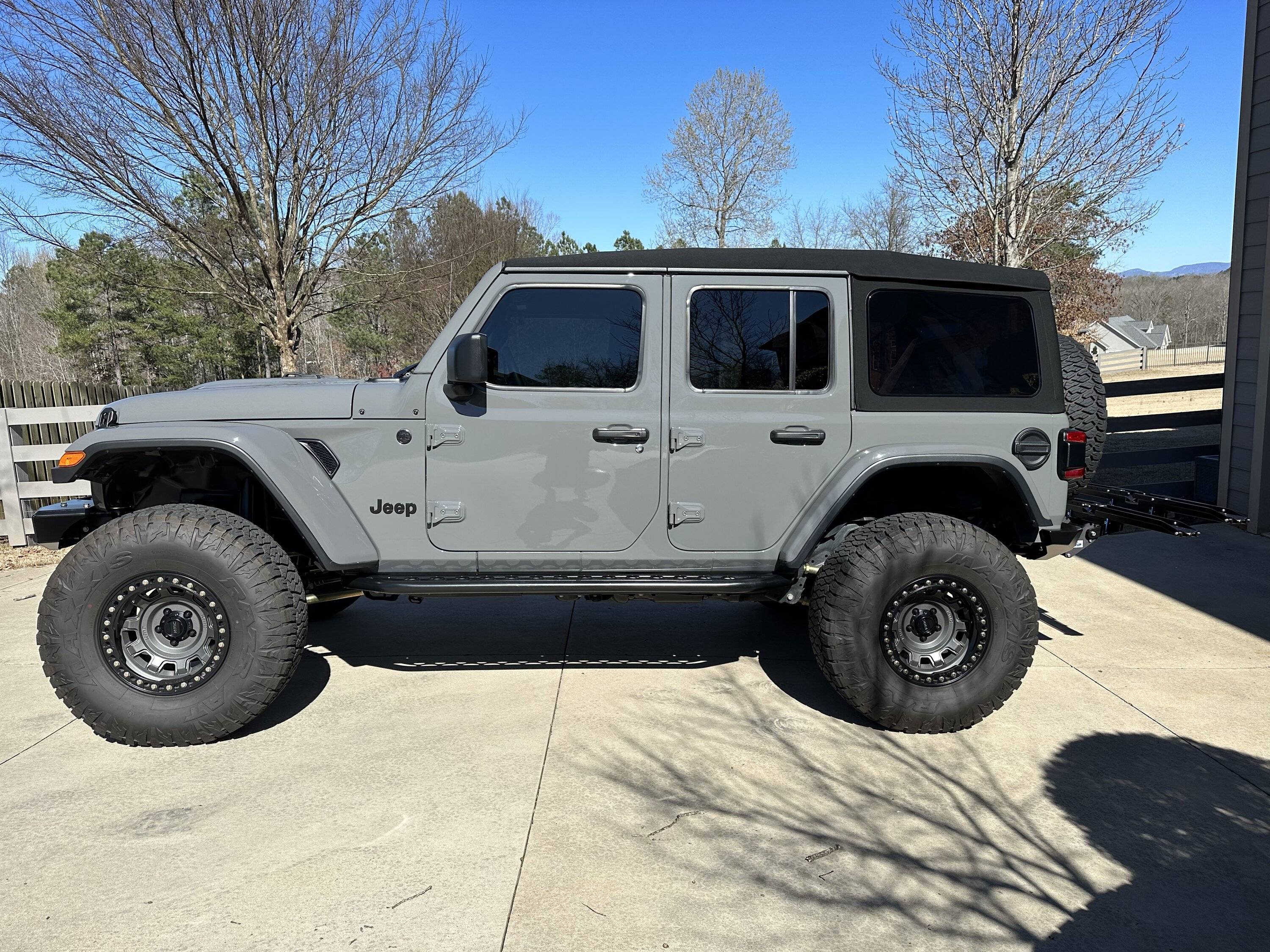 Jeep Wrangler JL Debating debadging 818EE973-9CA5-4DEC-935C-D5EA9924633C