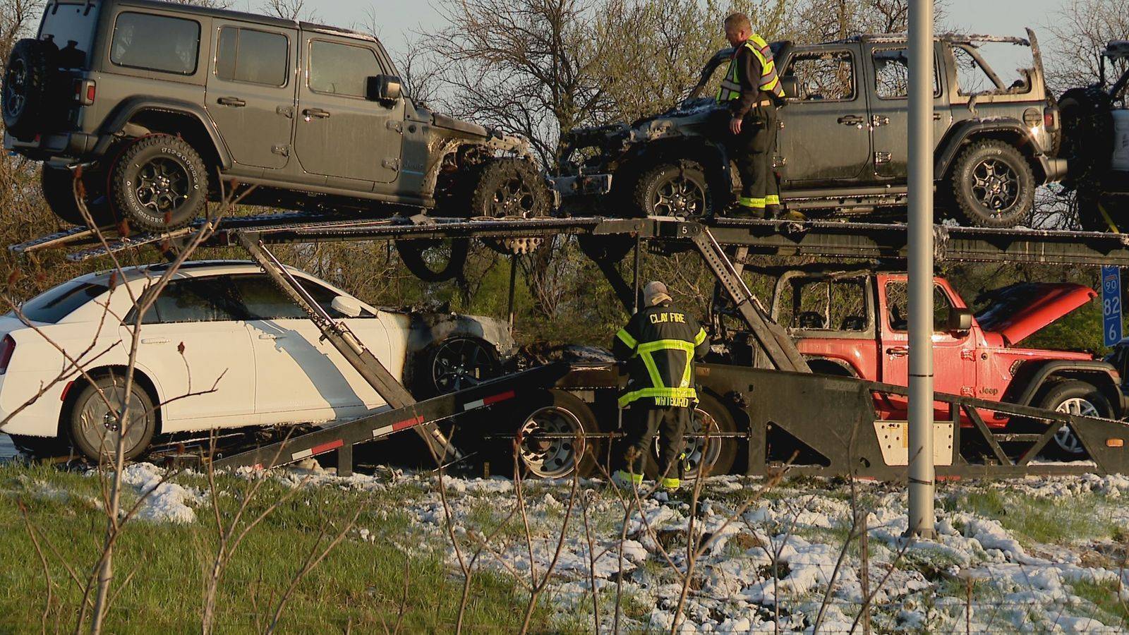 Jeep Wrangler JL Hope this wasn't your Jeep on fire (on car hauler in Indiana) 83734a67-a079-4e0f-957c-0388ebe868f1-TollRoadFireWP.0009_frame_3196