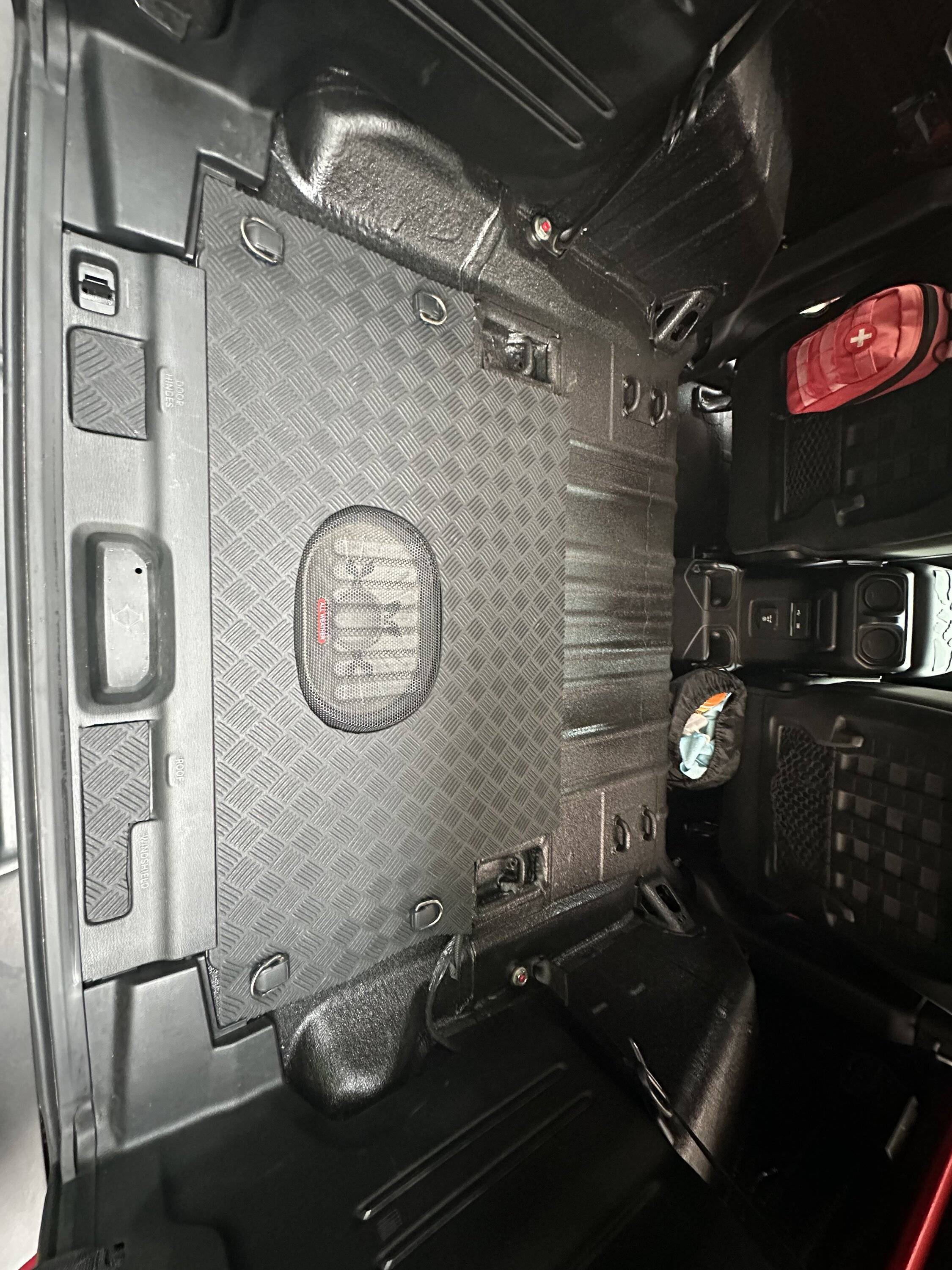 Jeep Wrangler JL Trunk mat...WTF IMG_2354