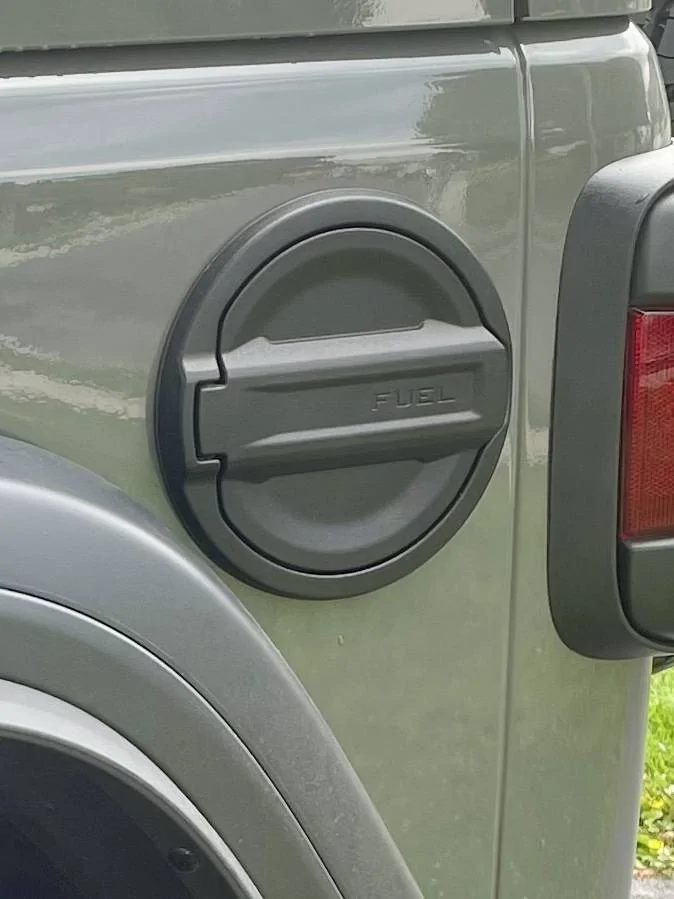 Jeep Wrangler JL Dumb question...fuel cap door 570502DA-944E-484A-A858-0351460EF69C