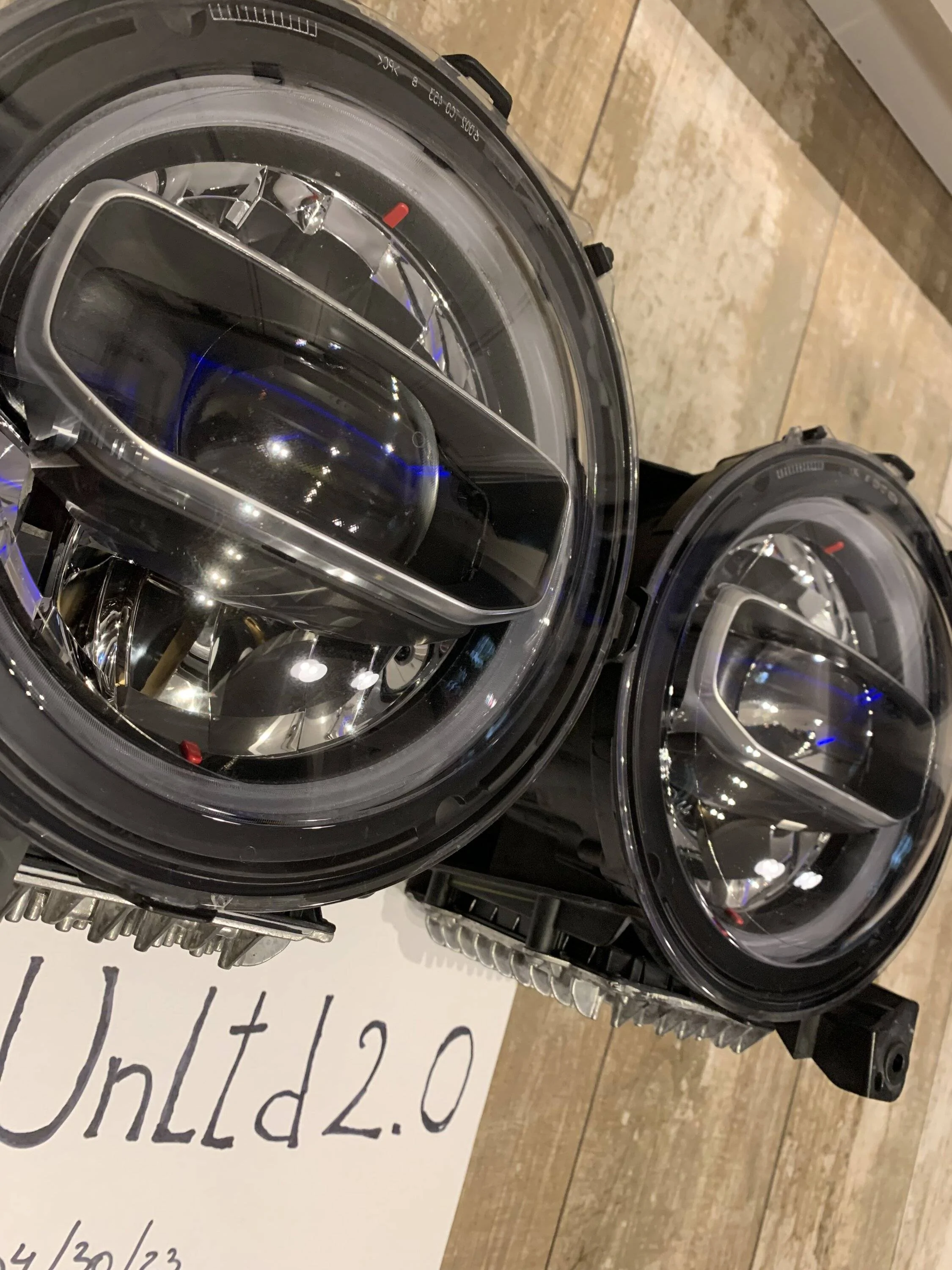 Jeep Wrangler JL LED headlights OEM IMG_7911