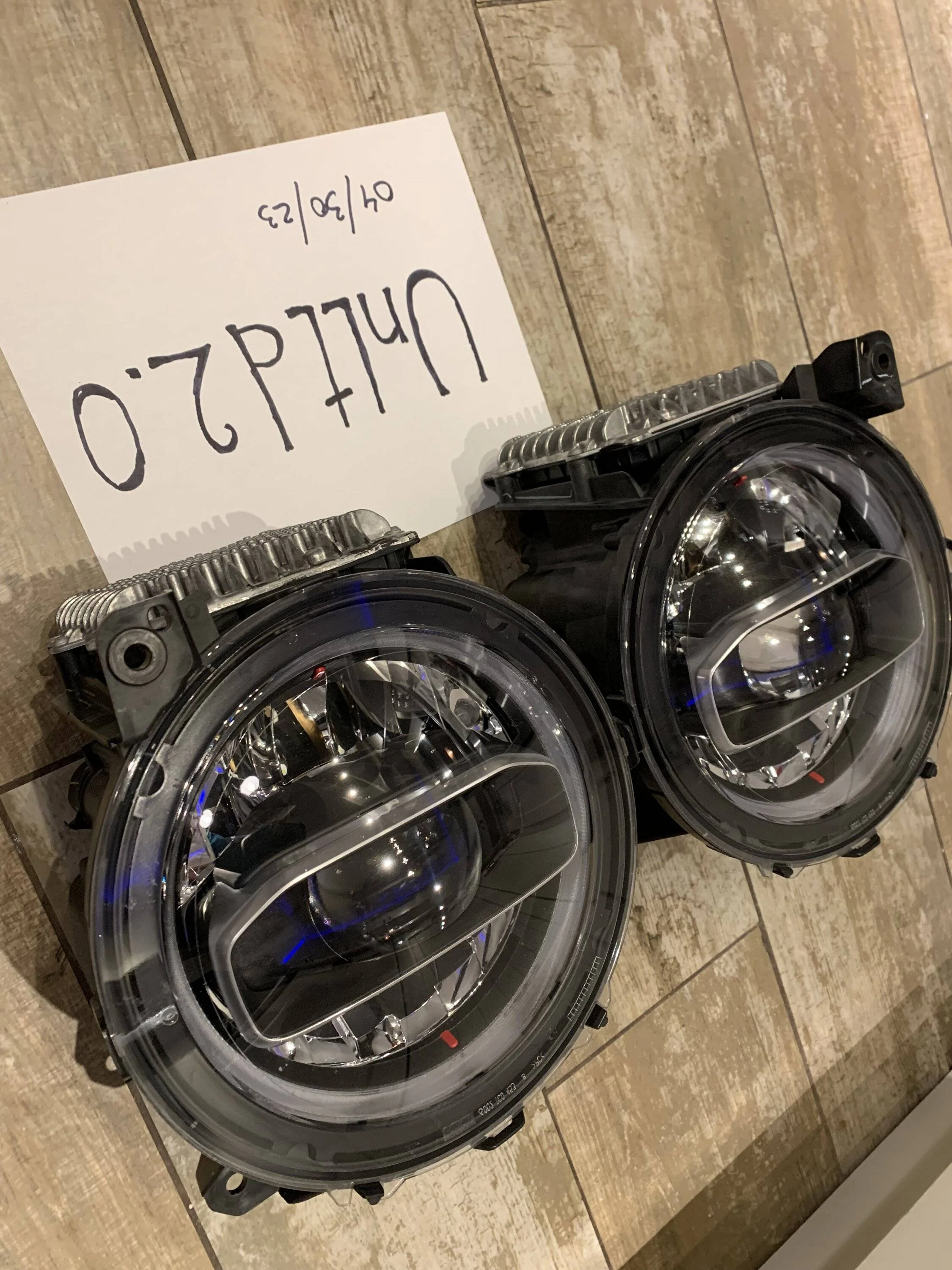 Jeep Wrangler JL LED headlights OEM IMG_7912