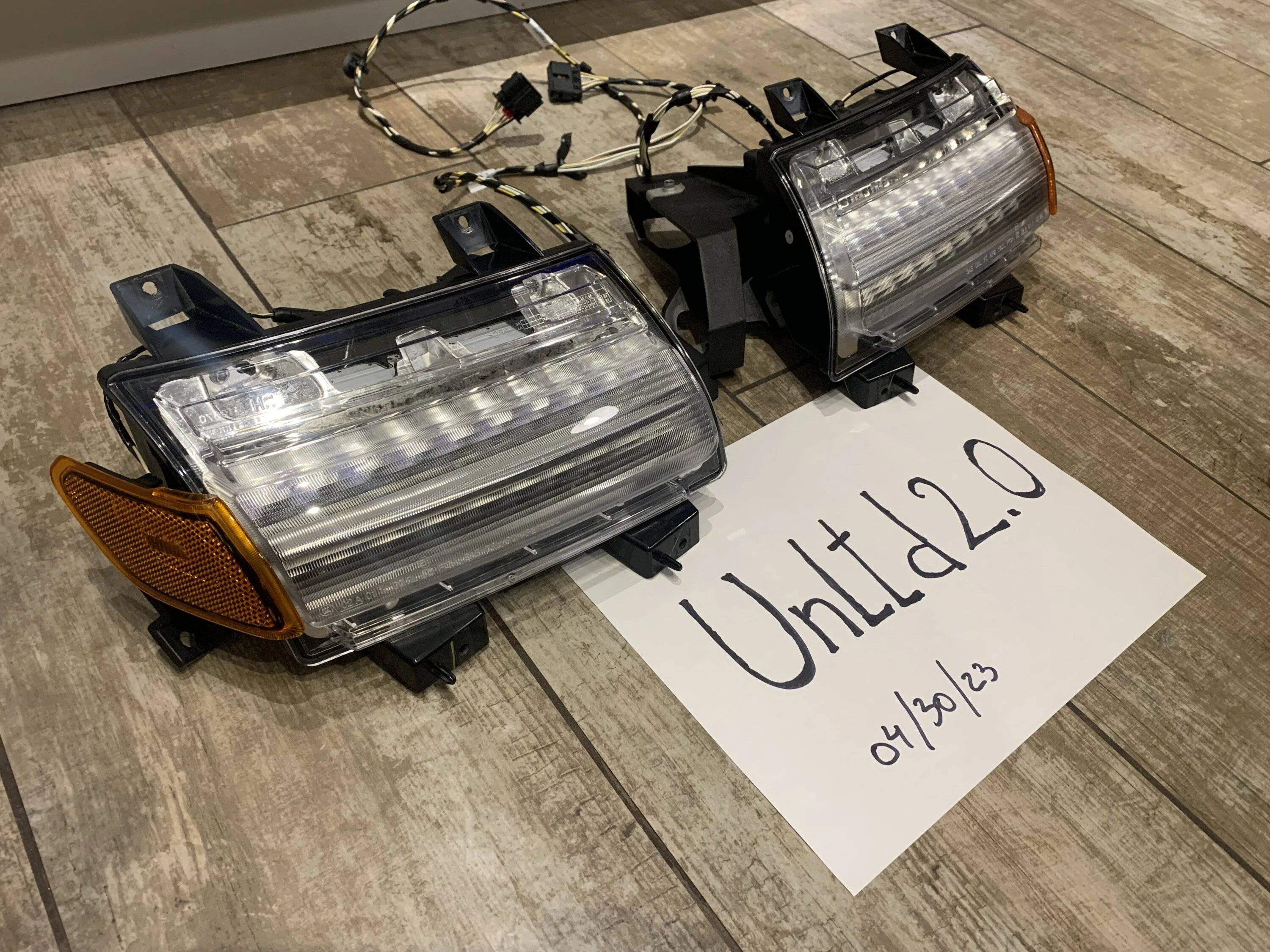 Jeep Wrangler JL OEM DRL/Turn lights LED IMG_7906