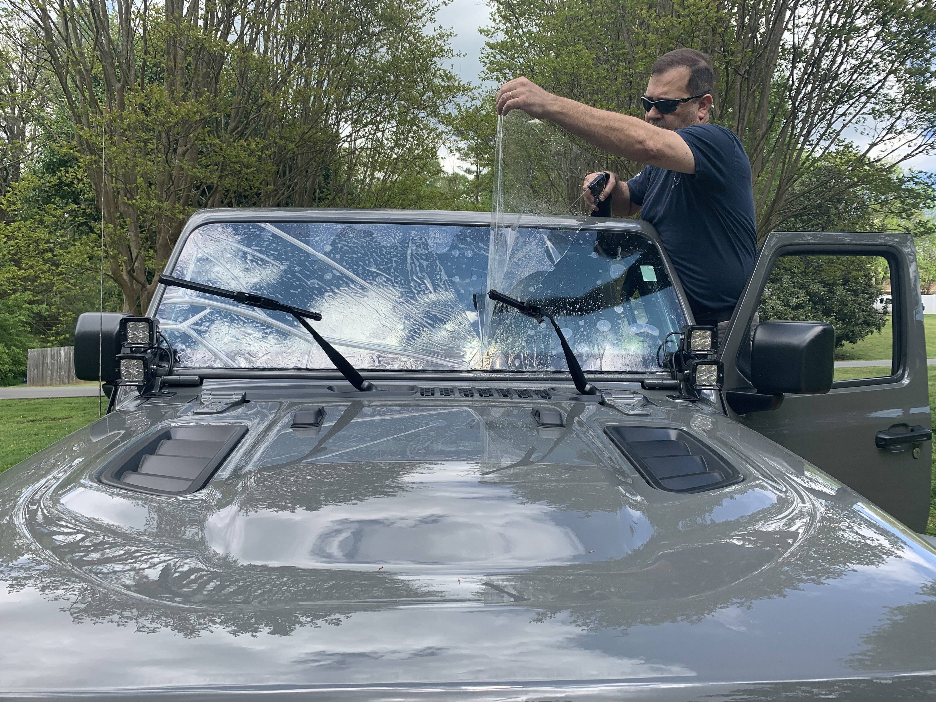 Jeep Wrangler JL Exoshield windshield protection film installed 4A822837-487F-423D-BC81-B66B4C1C68B2