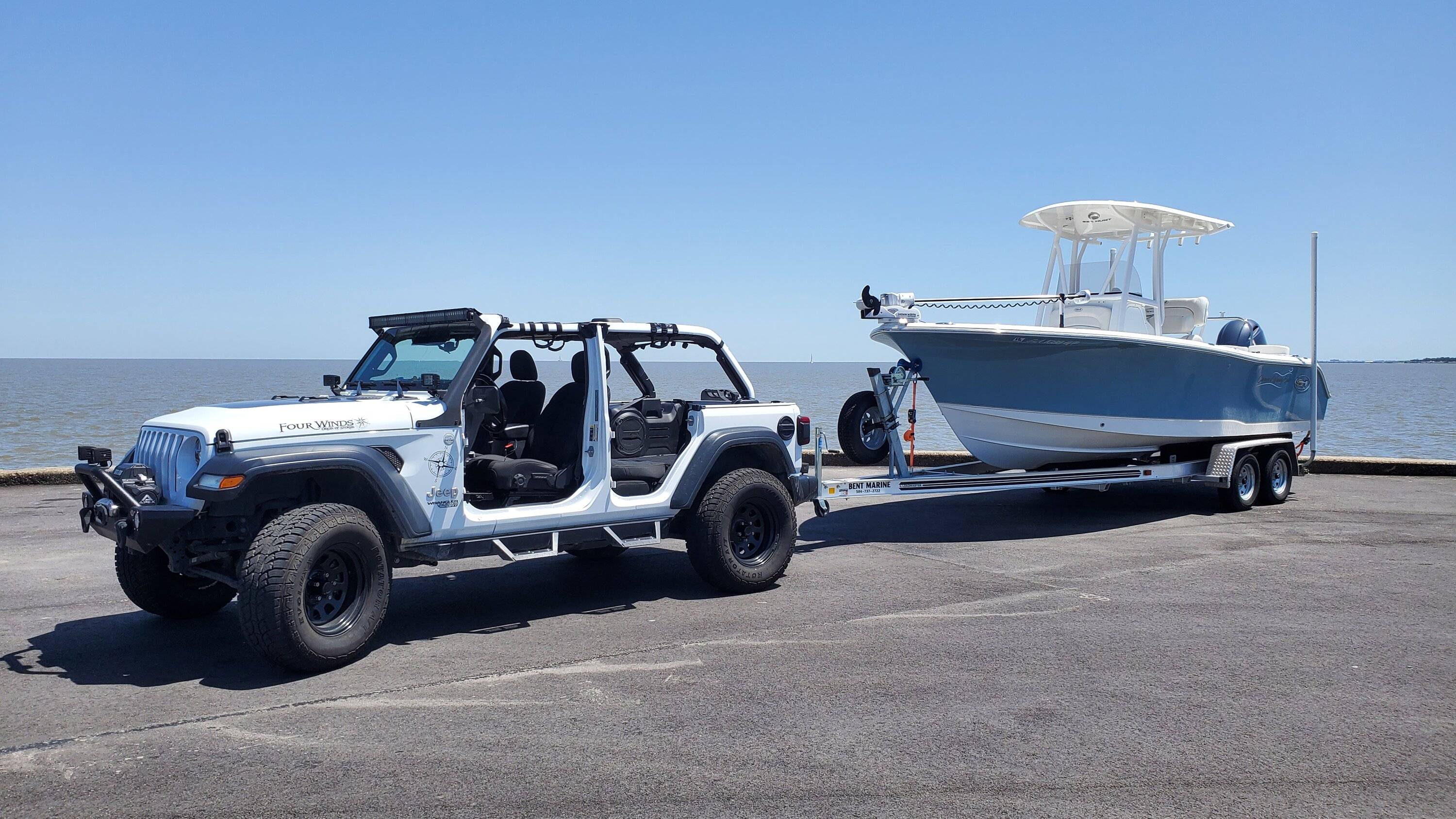 Jeep Wrangler JL Gratuitous towing pics Lakefront - top off Jeep - best Jeep view