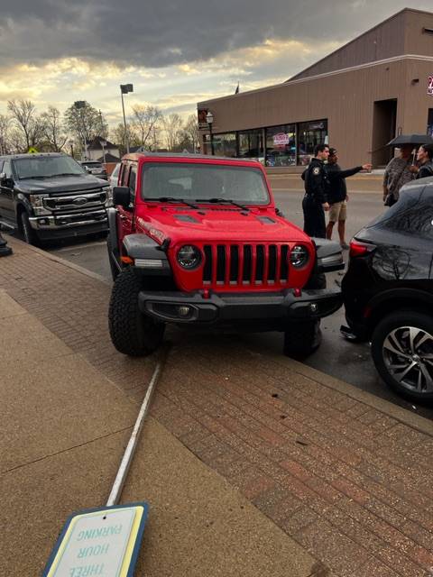 Jeep Wrangler JL $8k damages in first trip out after fresh repaint IMG_6810