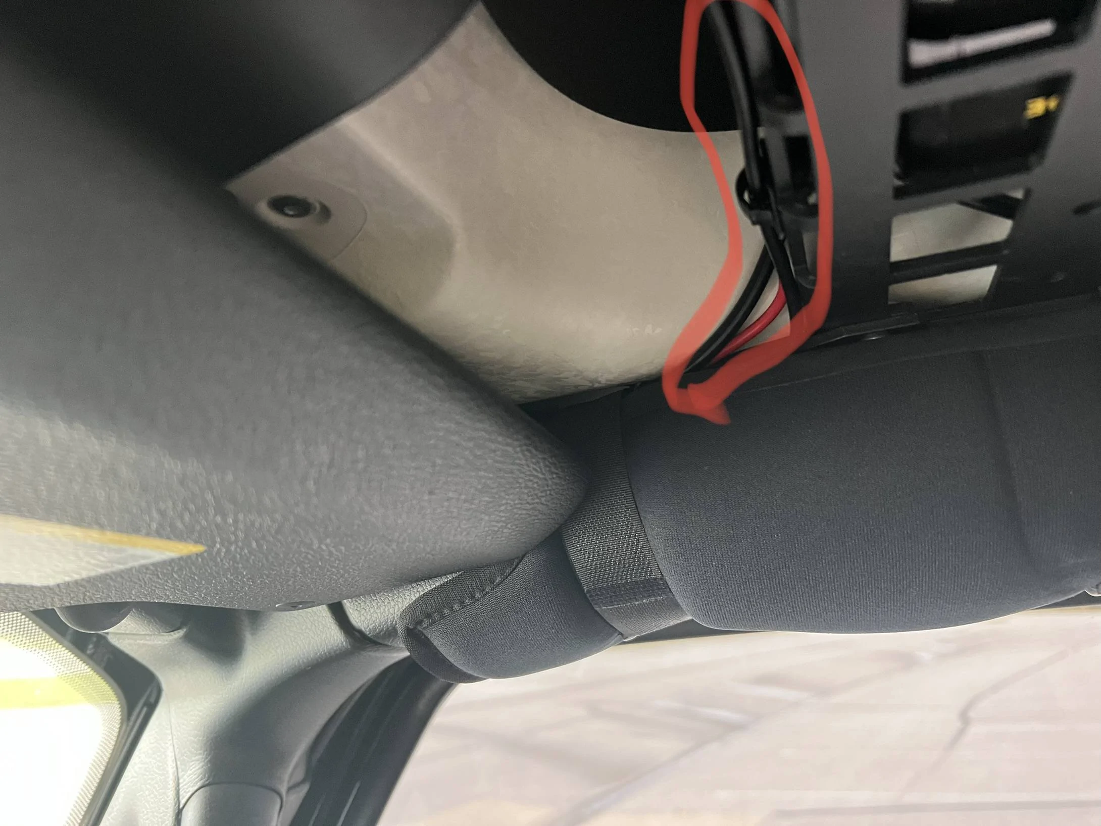 Jeep Wrangler JL What is this?  Under steering wheel. 73CA4F8D-26D8-4376-914E-F5B8135BD618