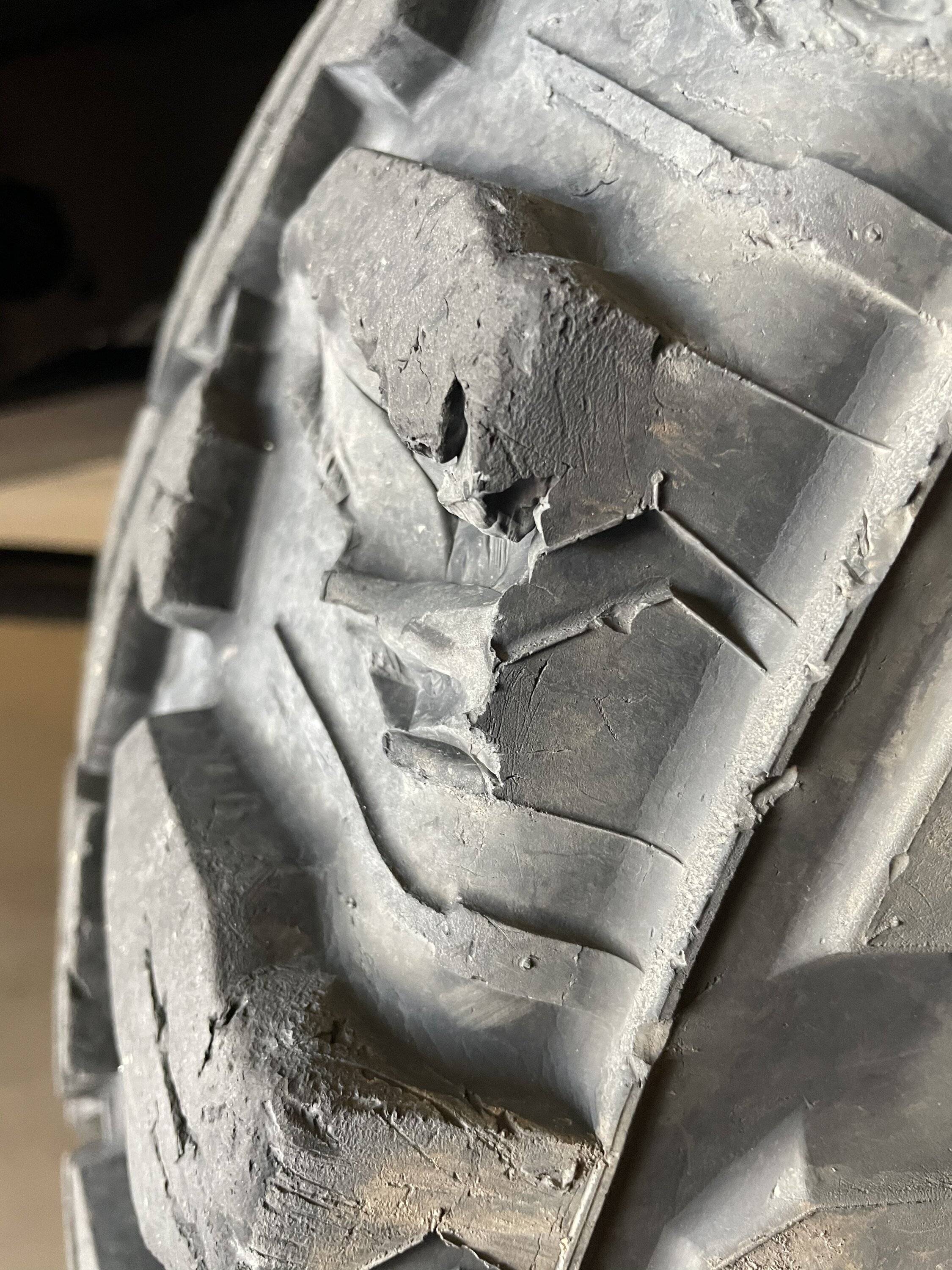 Jeep Wrangler JL Outer Tire Lugs Chewed Up C607AA65-37D0-4247-89FA-1B98BFA7CF4A