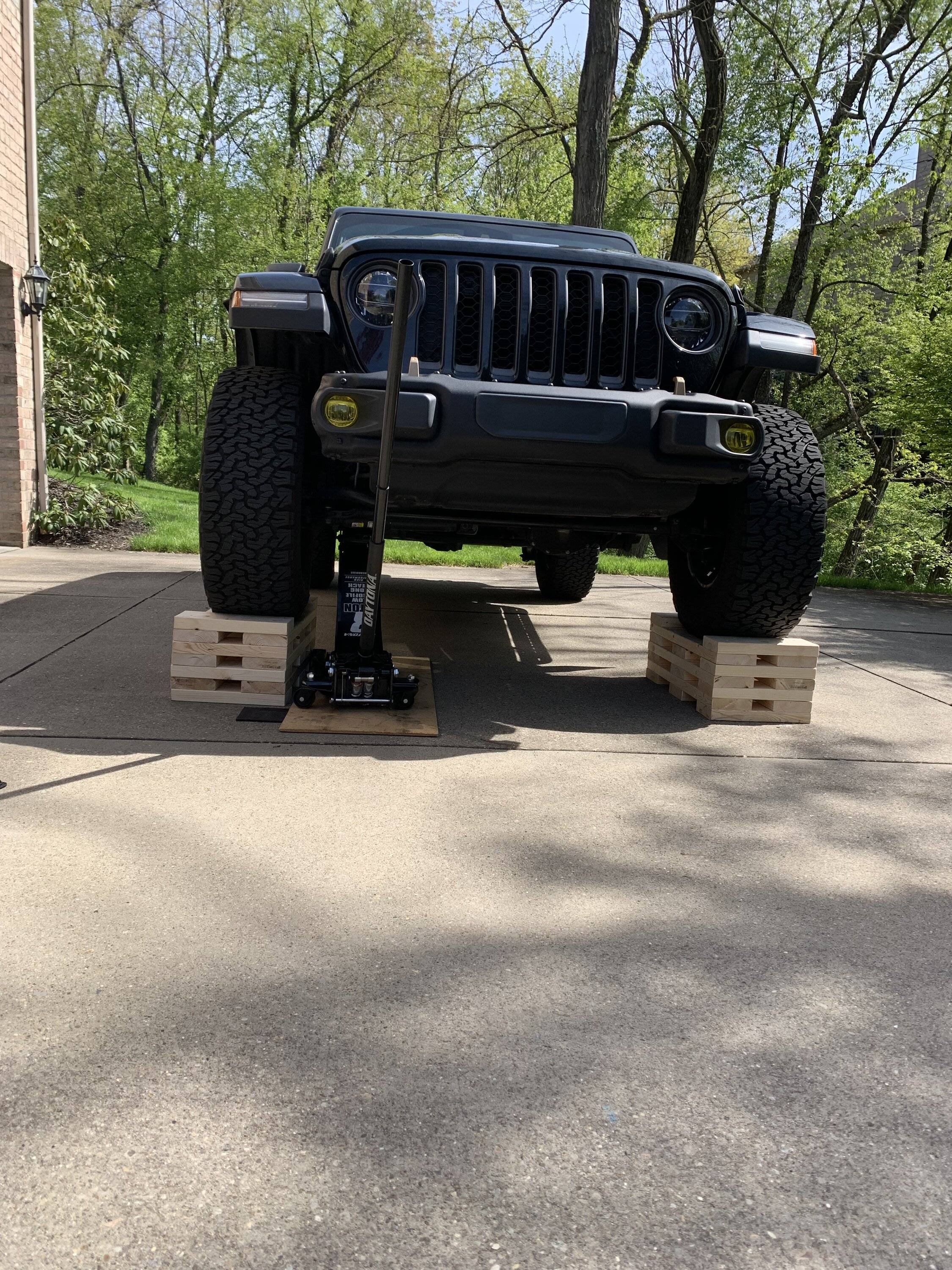 Jeep Wrangler JL Mopar LCA swap IMG_4687