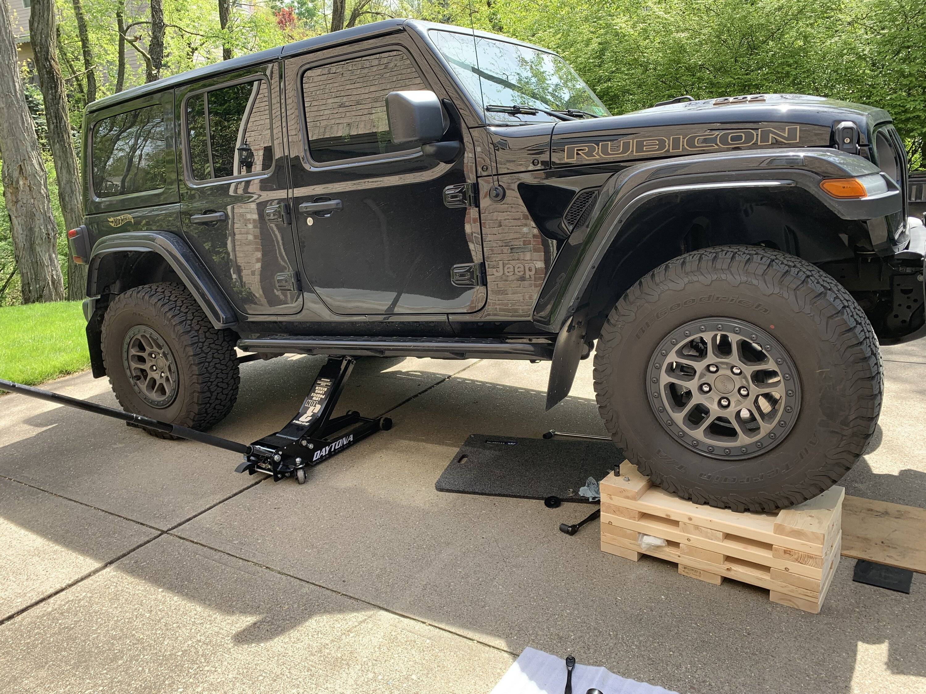 Jeep Wrangler JL Mopar LCA swap IMG_4701