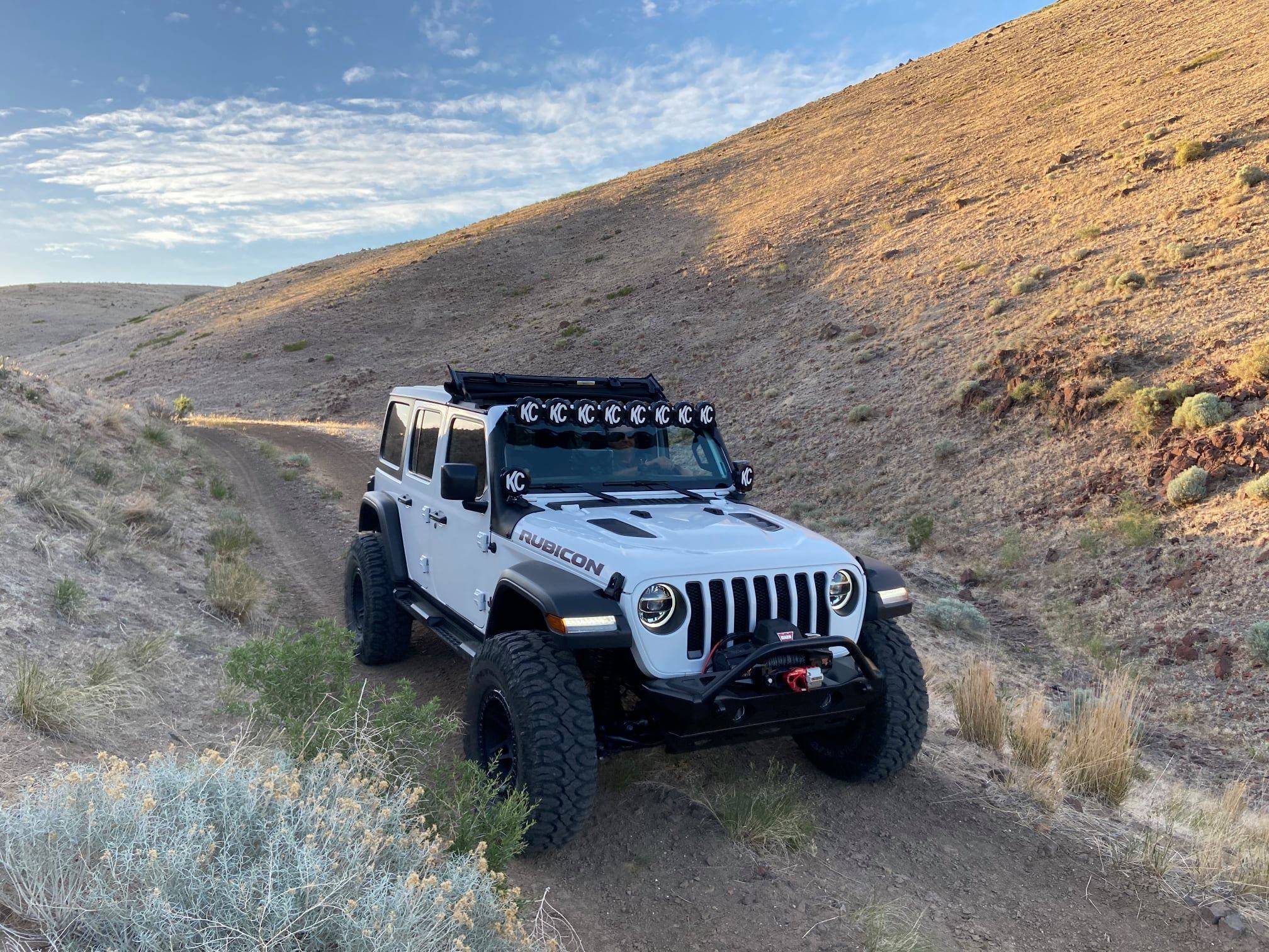 Jeep Wrangler JL 30" hood light VS 50" light bar 974CFE43-061C-4773-8678-5F0ADD0CB375