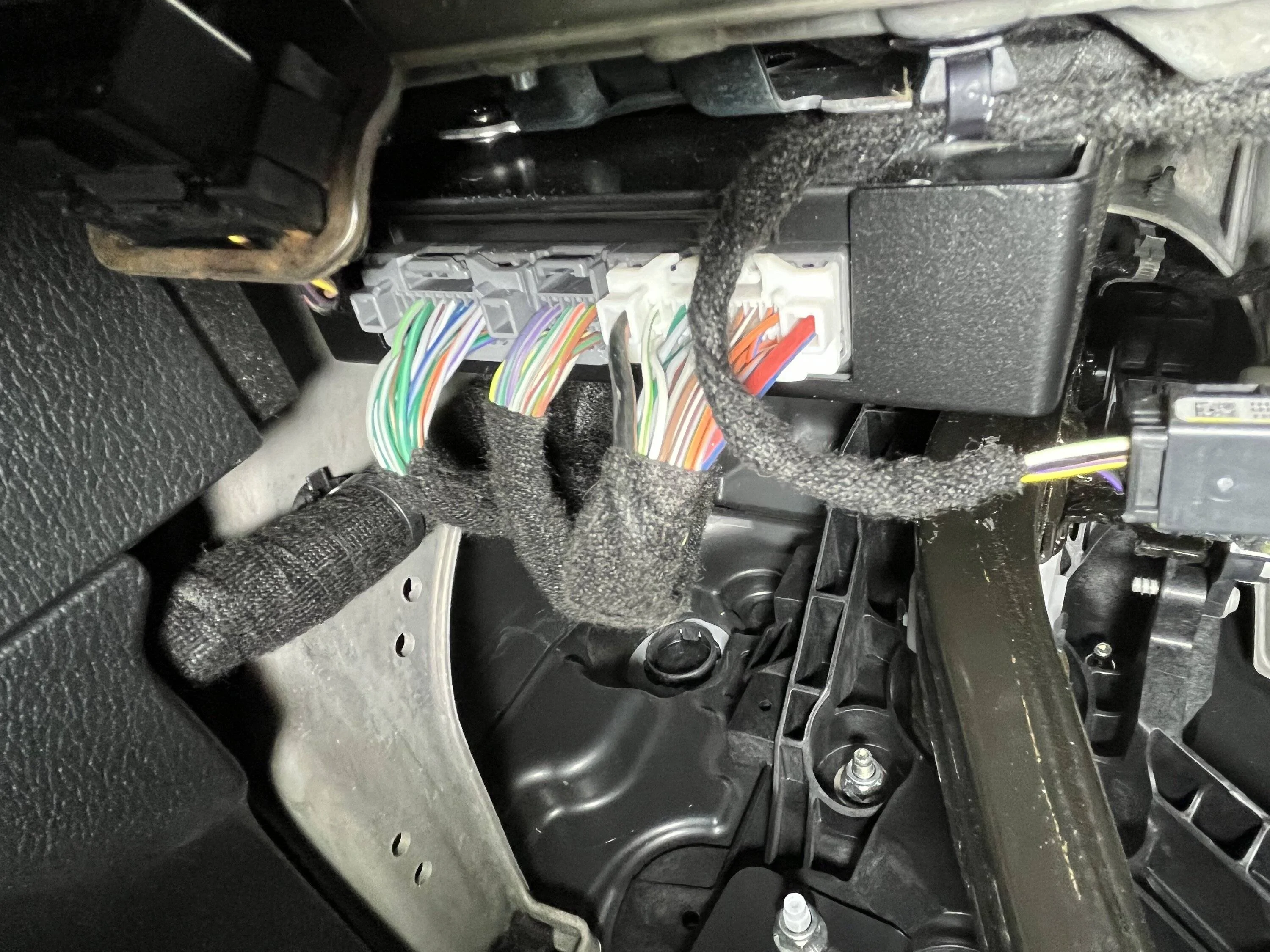 Jeep Wrangler JL Adding an Aftermarket Amp(s) IMG_2153