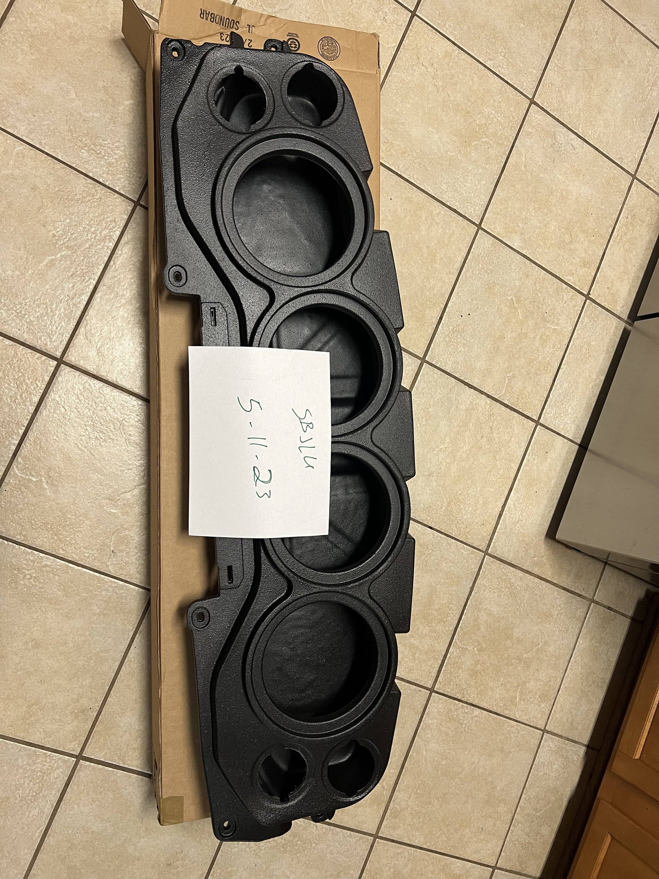 Jeep Wrangler JL American sound bar enclosure D65B53EC-F550-4732-8CBF-F552508DCA26