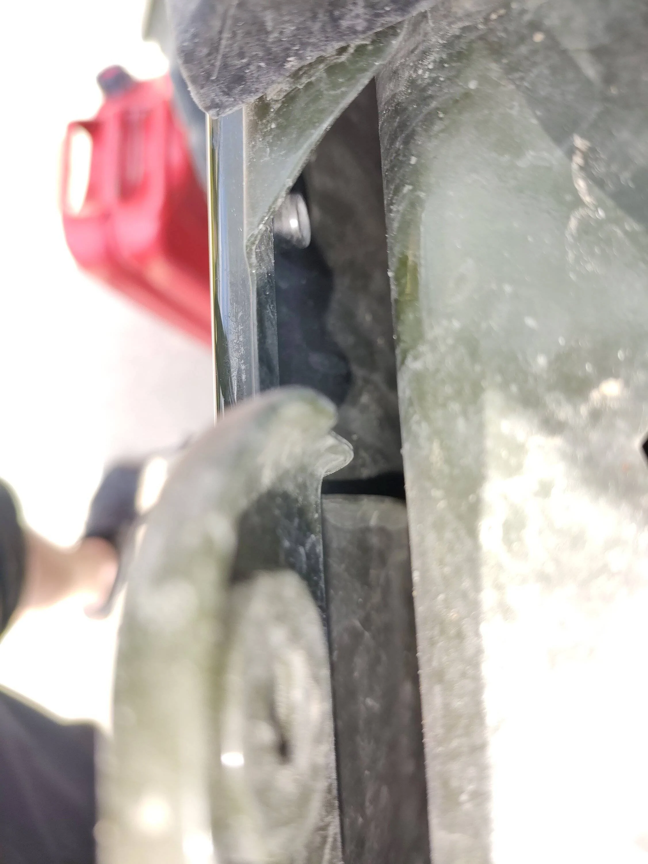 Jeep Wrangler JL Fender Mounted Fuel Can Holder IMG_20230511_155838767