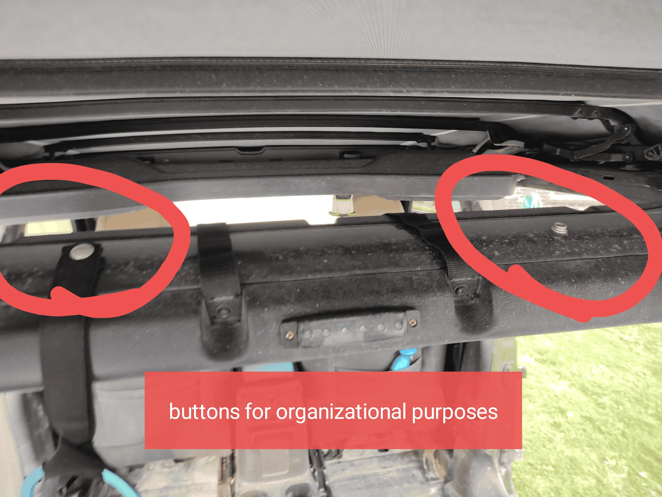 Jeep Wrangler JL Fender Mounted Fuel Can Holder Screenshot_20230512-190009-319