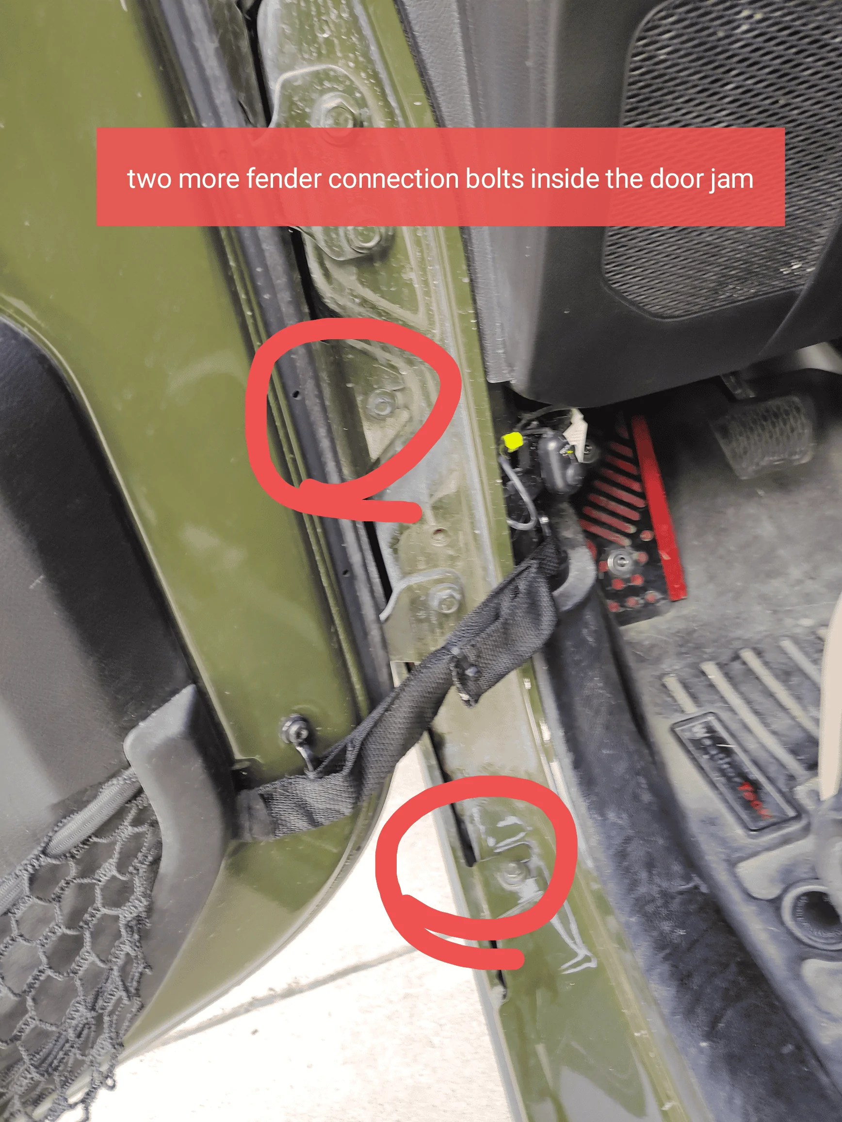 Jeep Wrangler JL Fender Mounted Fuel Can Holder Screenshot_20230512-192824-060