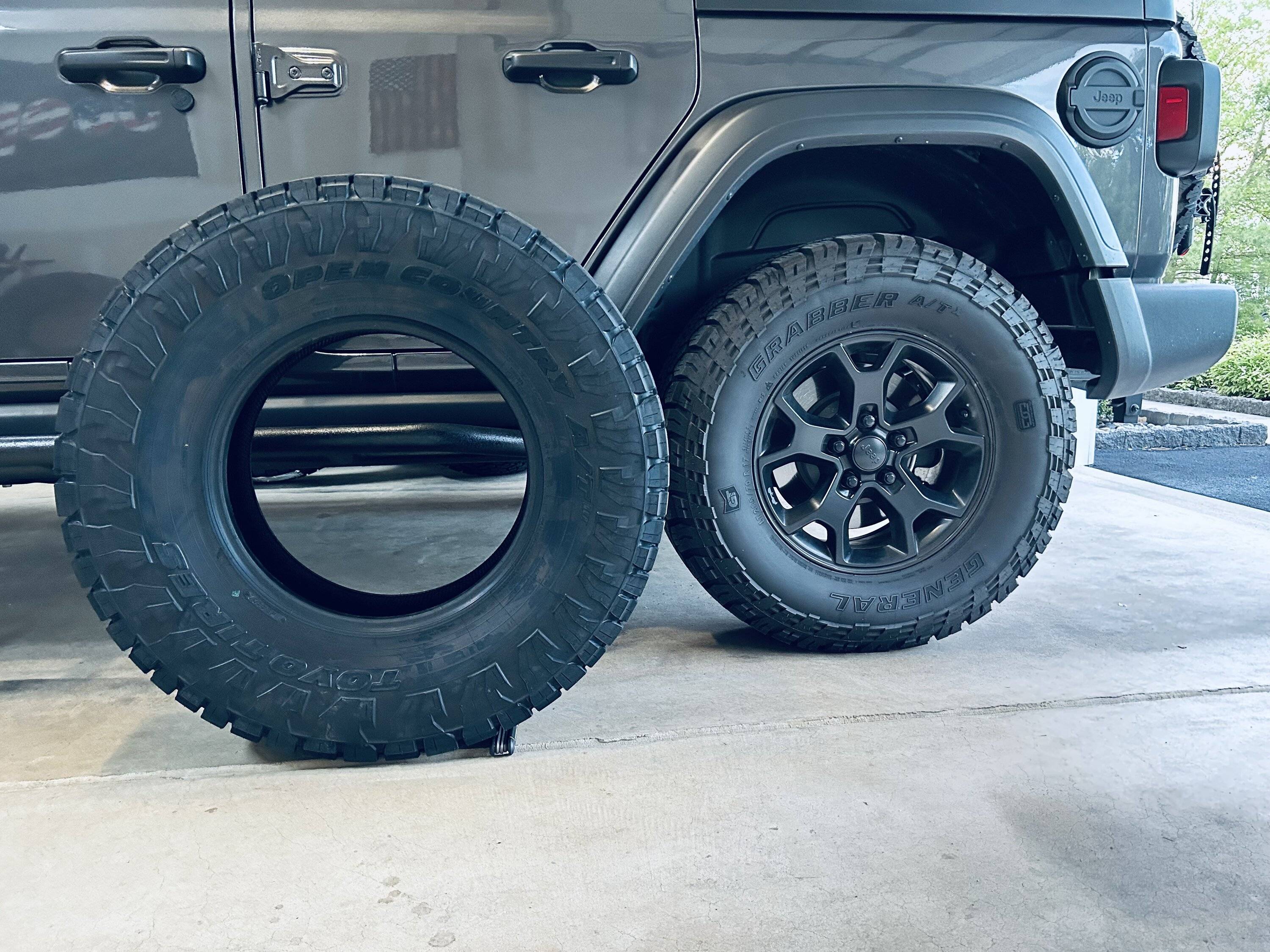 Jeep Wrangler JL Wheel Well Clearance/ GAP IMG_0789