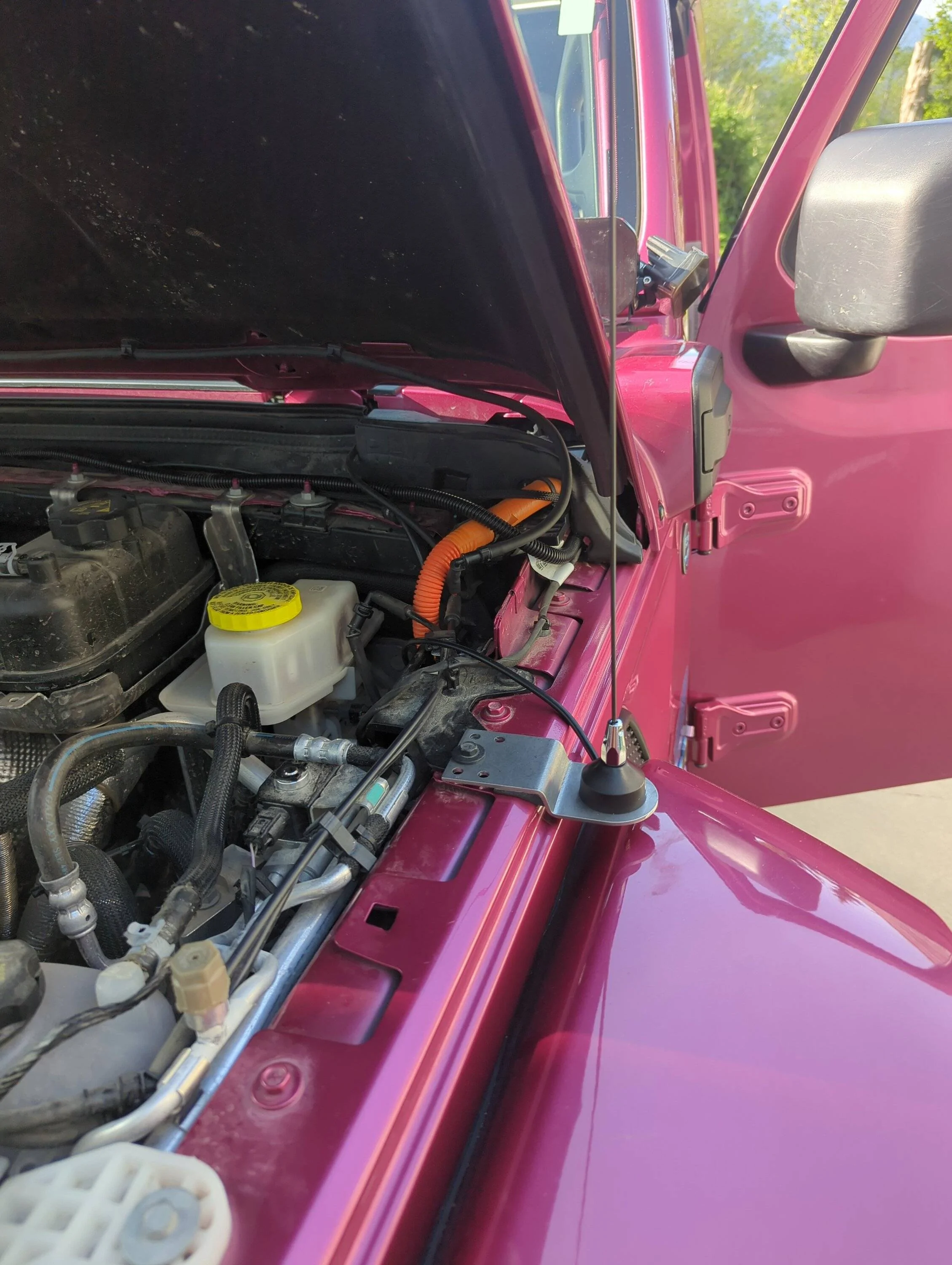 Jeep Wrangler JL Help, my first Ham Radio installation advice/question? 16841087507553066664653774190033