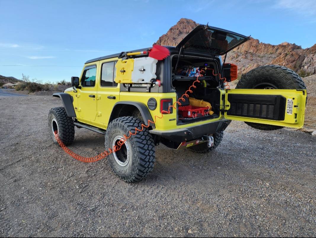 Jeep Wrangler JL Metalcloak interior storage rack ARS1