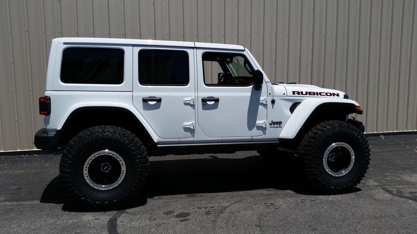 Jeep Wrangler JL 40'S on your JL received_221426101877444