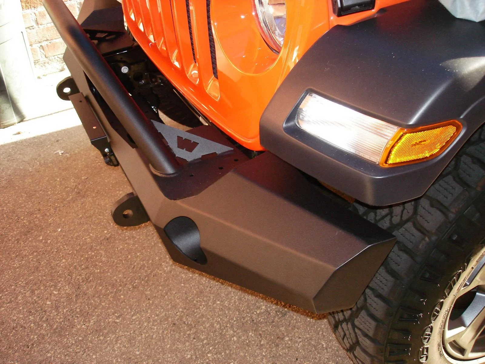 Jeep Wrangler JL Warn Elite JL Full Width Front Bumper! DSC00112
