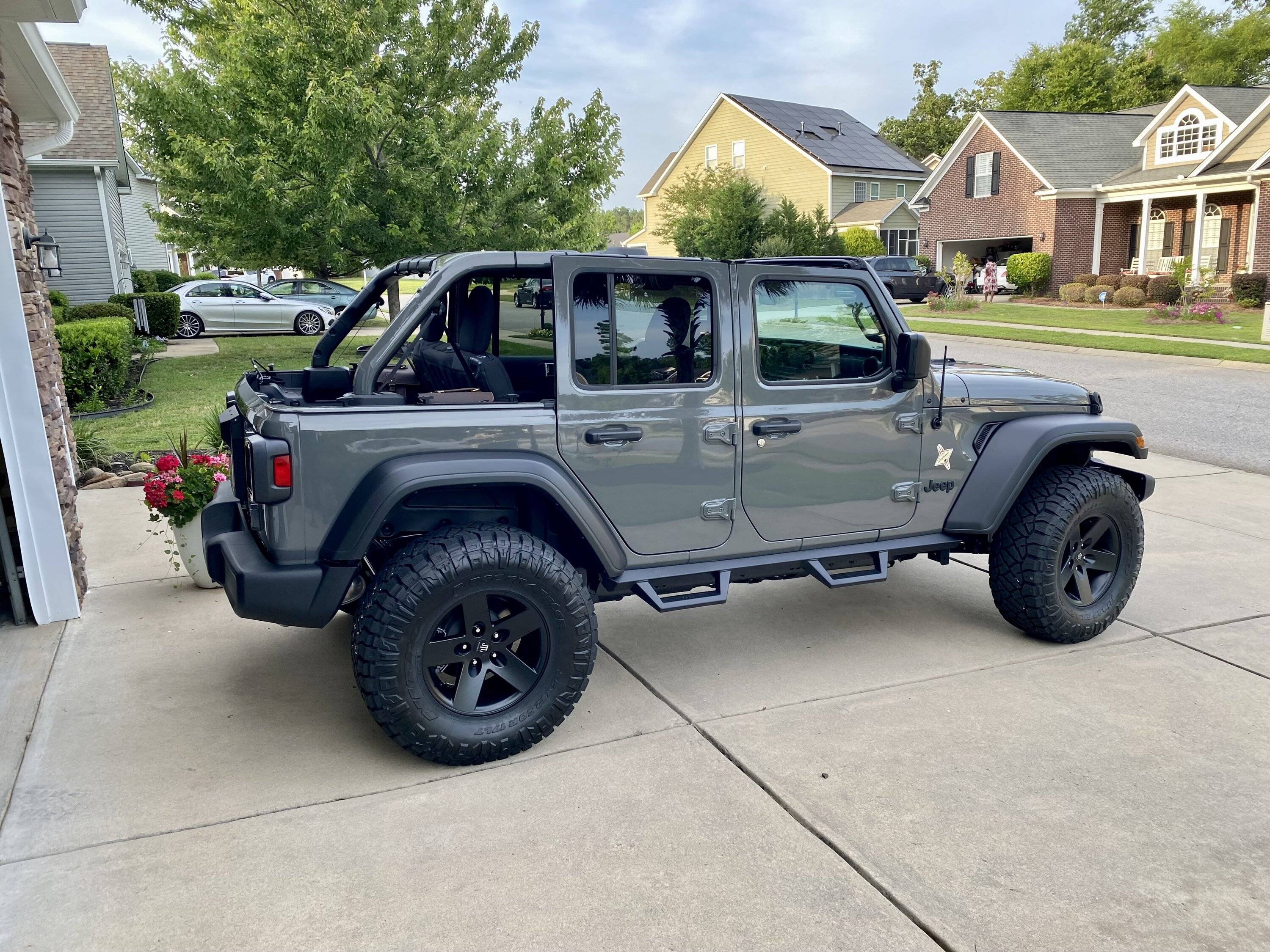 Jeep Wrangler JL Stock to Rock in less than a week !  Factory half doors and spare tire delete kit and f!!  Completely pumped !! So much fun ! IMG_3990
