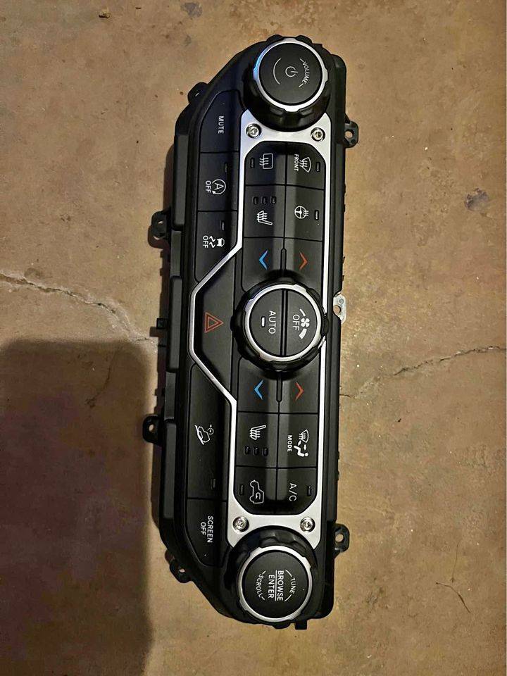 Jeep Wrangler JL Can I easily get automatic temperature control (climate control)? _nc_ohc=Fg3a736oaUgAX8xj_SQ&_nc_ht=scontent-atl3-1