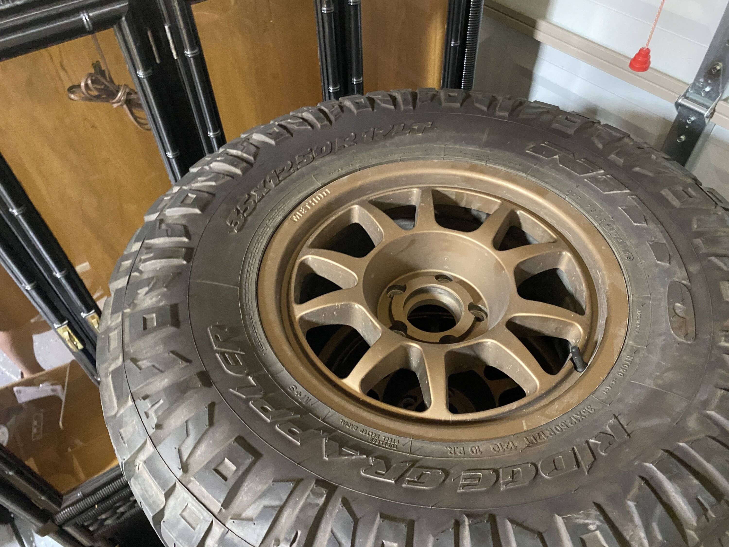 Jeep Wrangler JL Method 702 Bronze / 35x12.50 Ridge Grapplers IMG_2873
