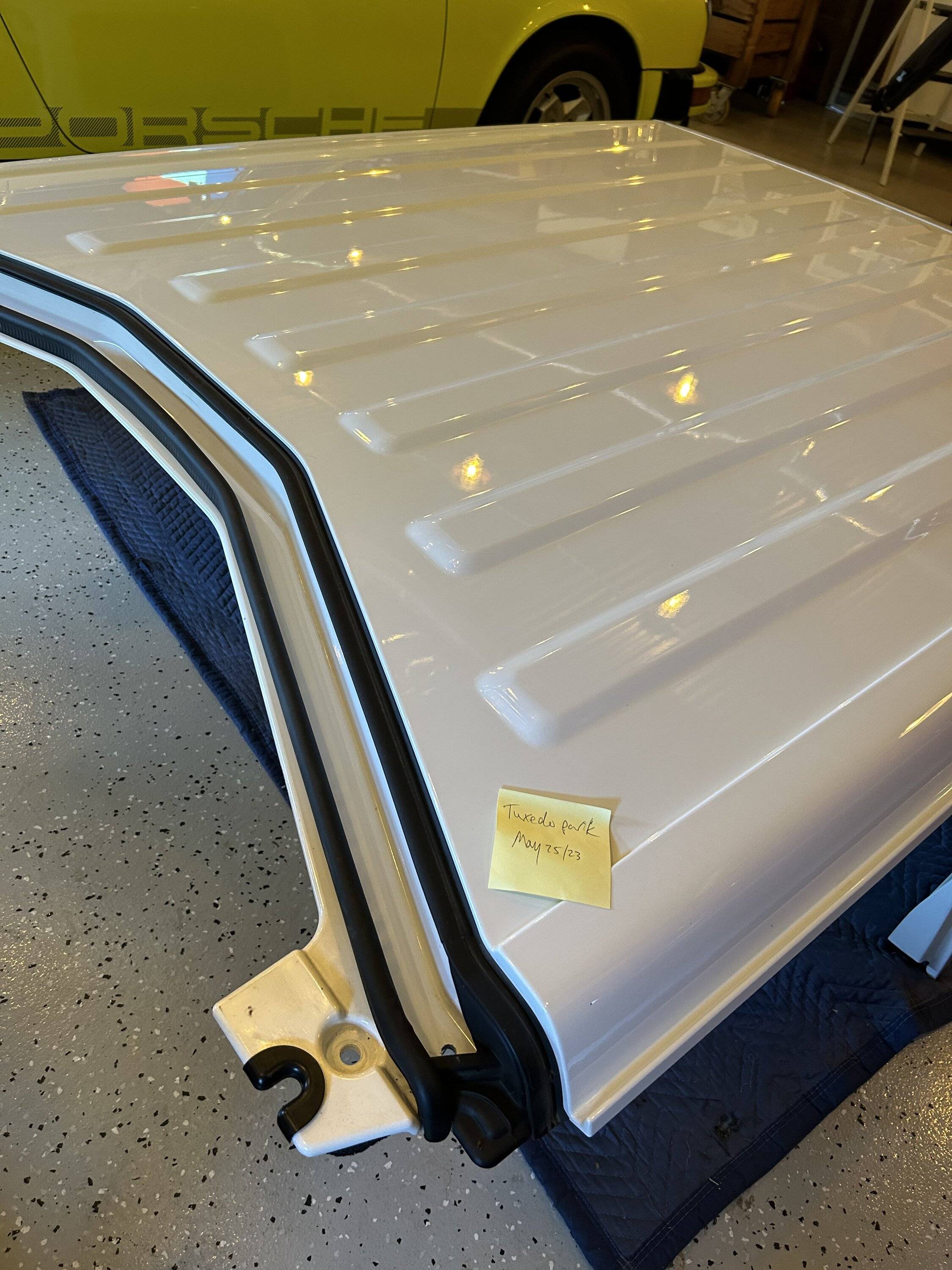 Jeep Wrangler JL JLU Factory White Hard Top D435B5F2-4F10-4362-8184-74D4E86AAC47